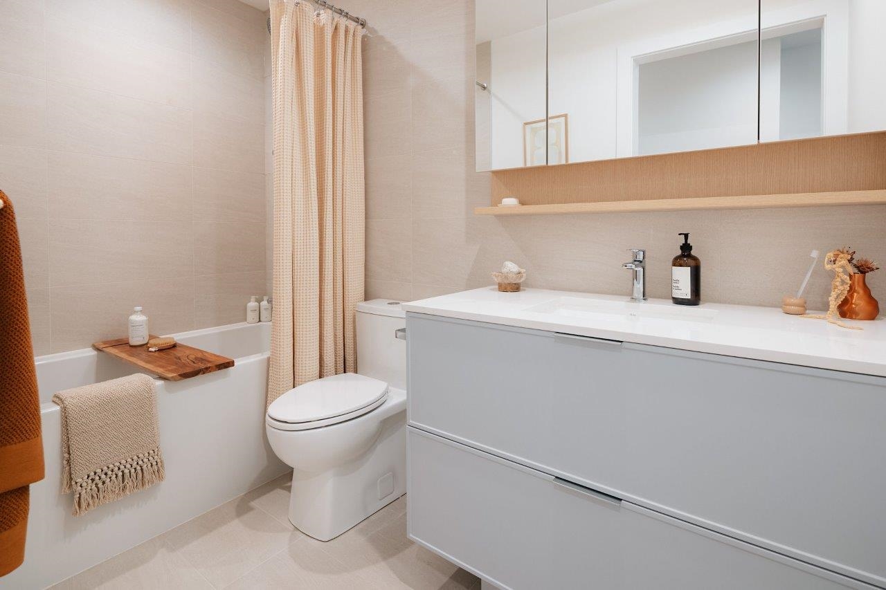 807 3633 WILLINGDON AVENUE Unit: 807