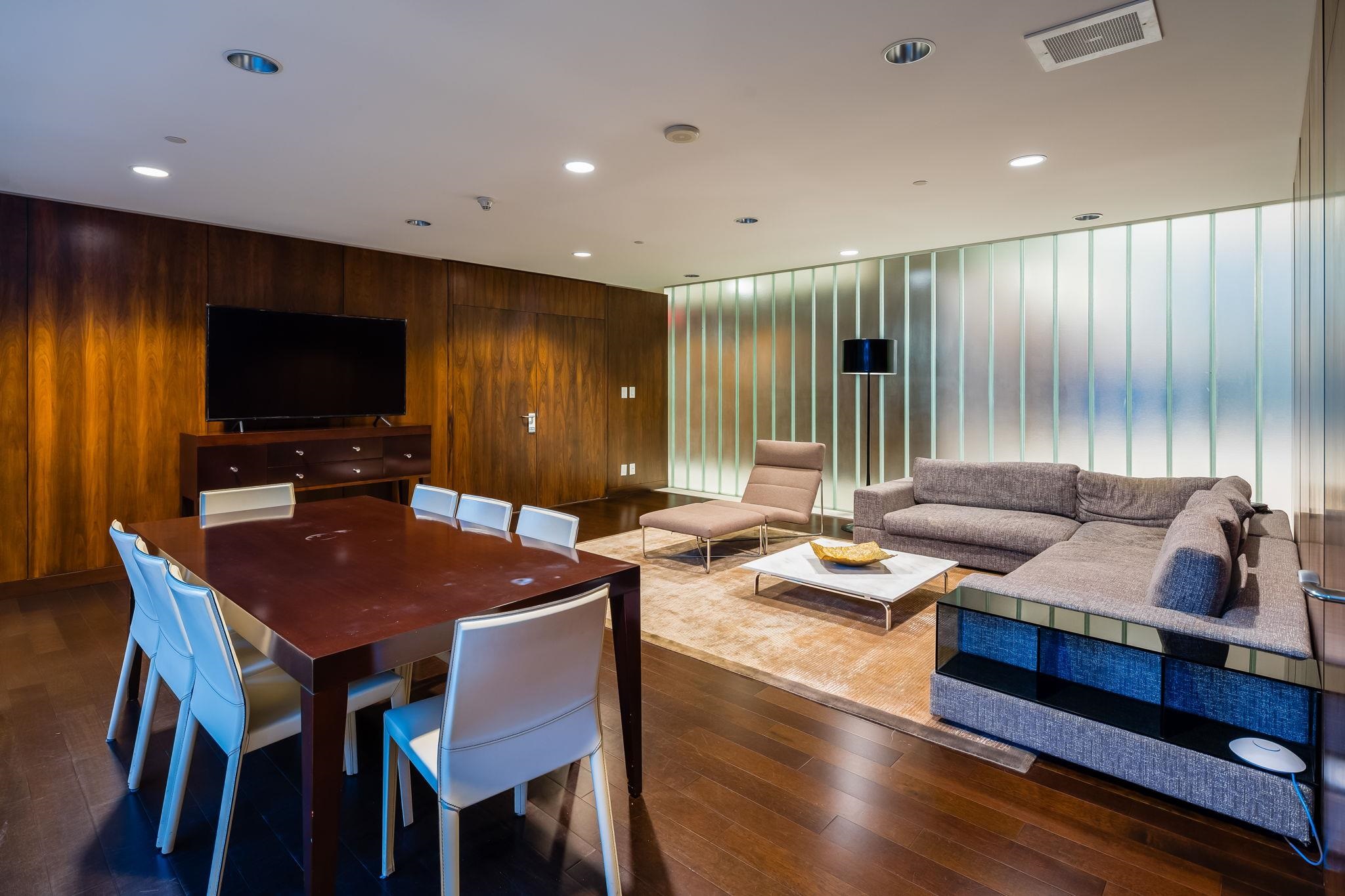TH102 1139 W CORDOVA STREET Unit: TH102