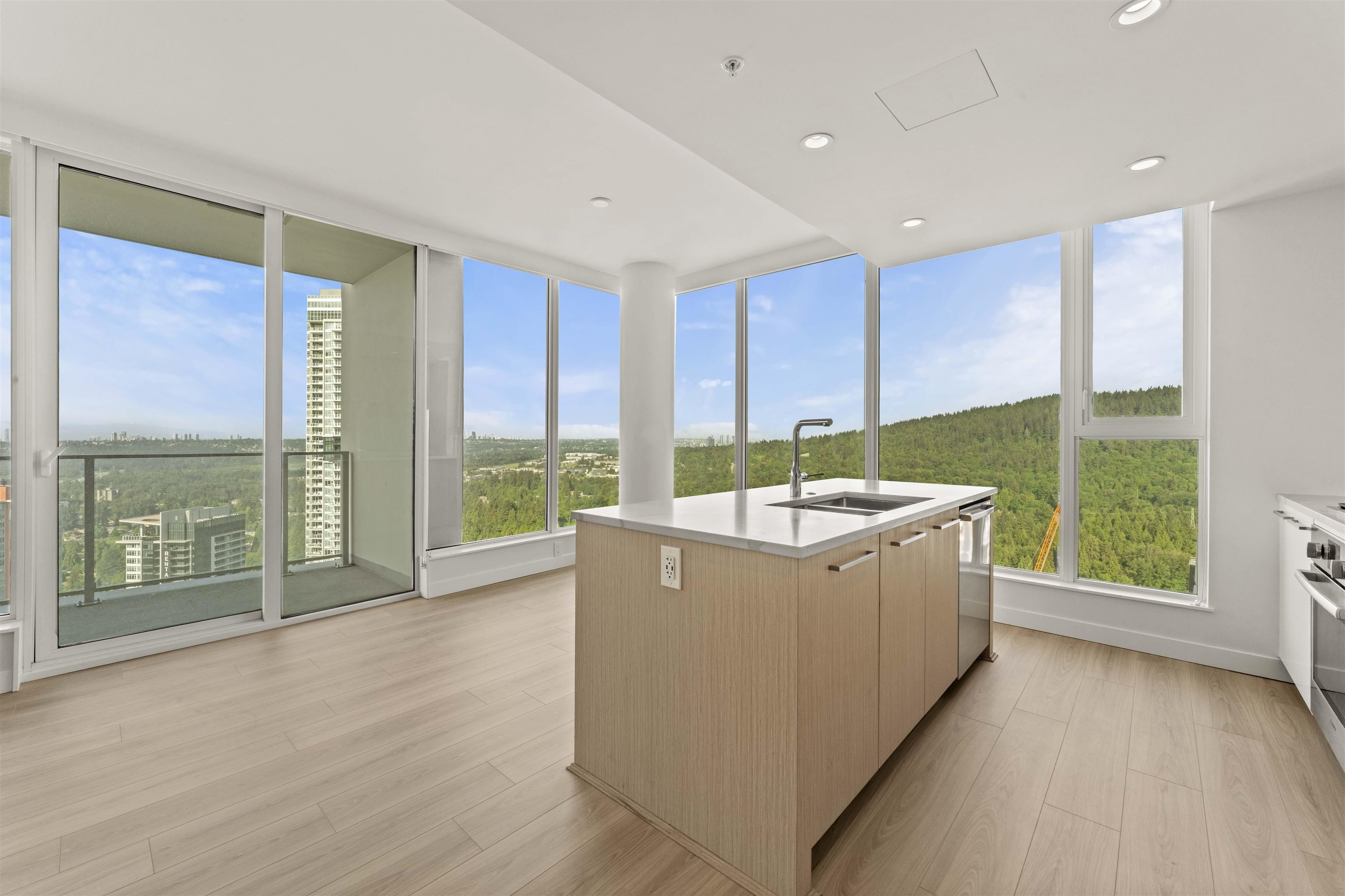 2901 567 CLARKE ROAD Unit: 2901