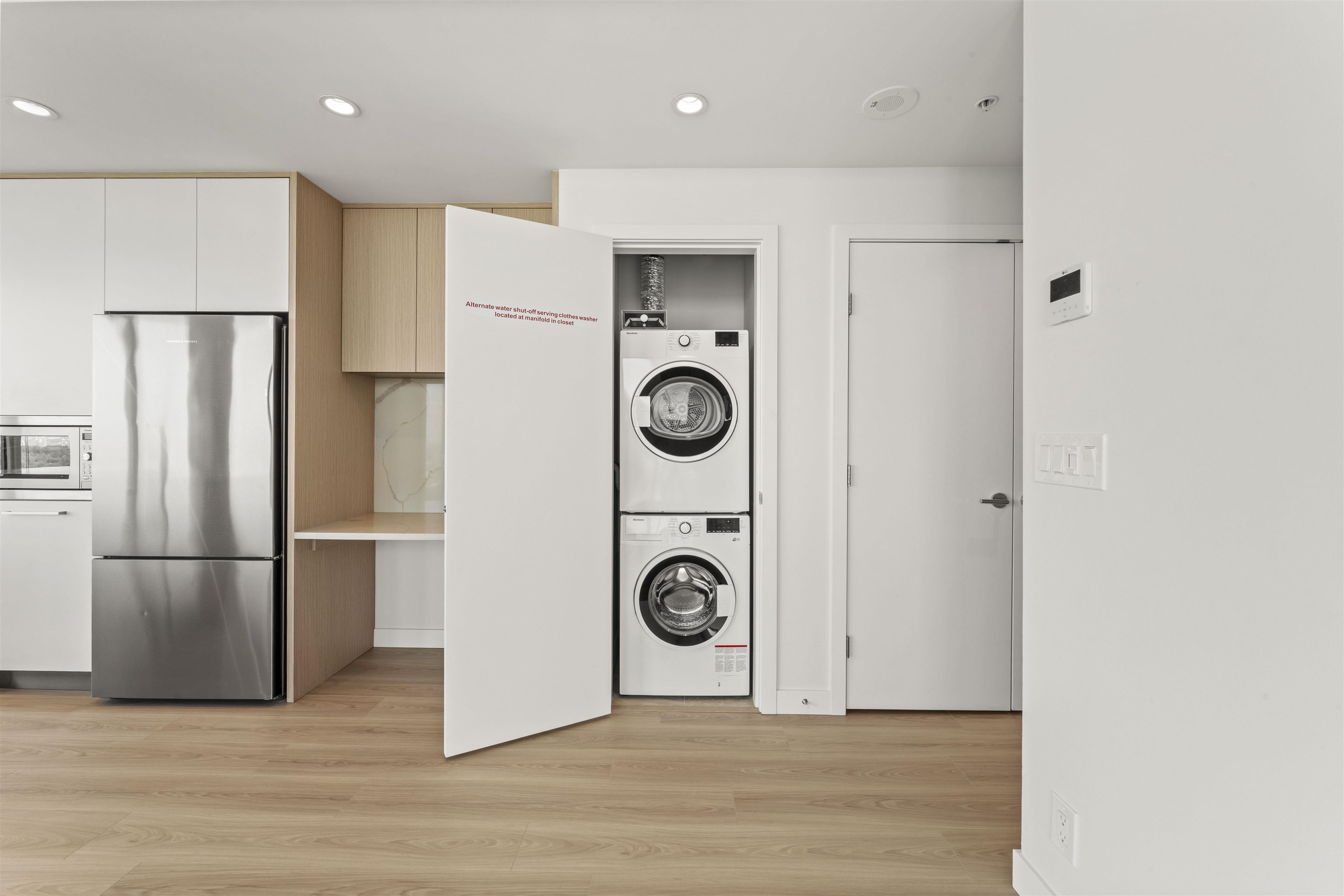 2901 567 CLARKE ROAD Unit: 2901
