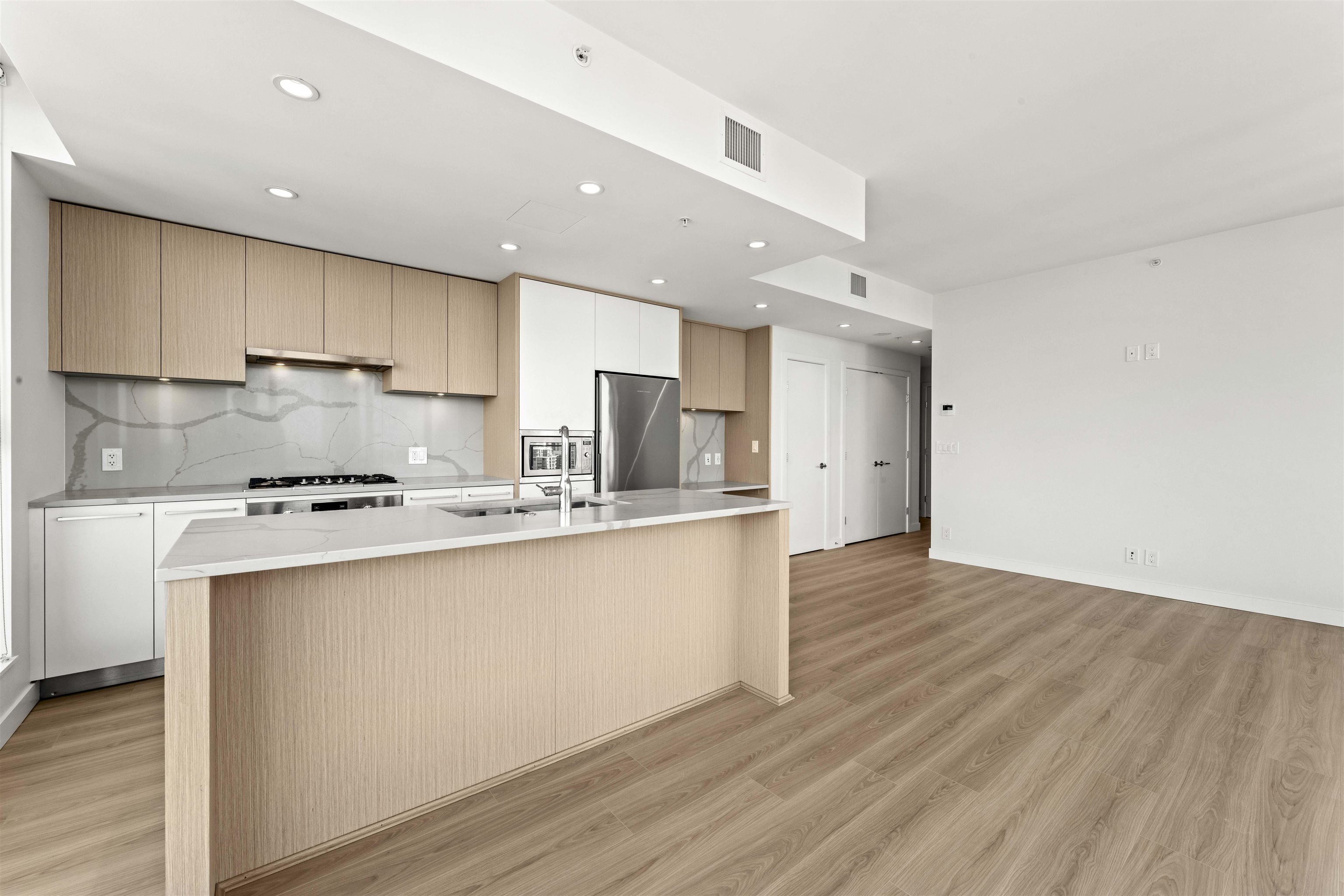 2901 567 CLARKE ROAD Unit: 2901