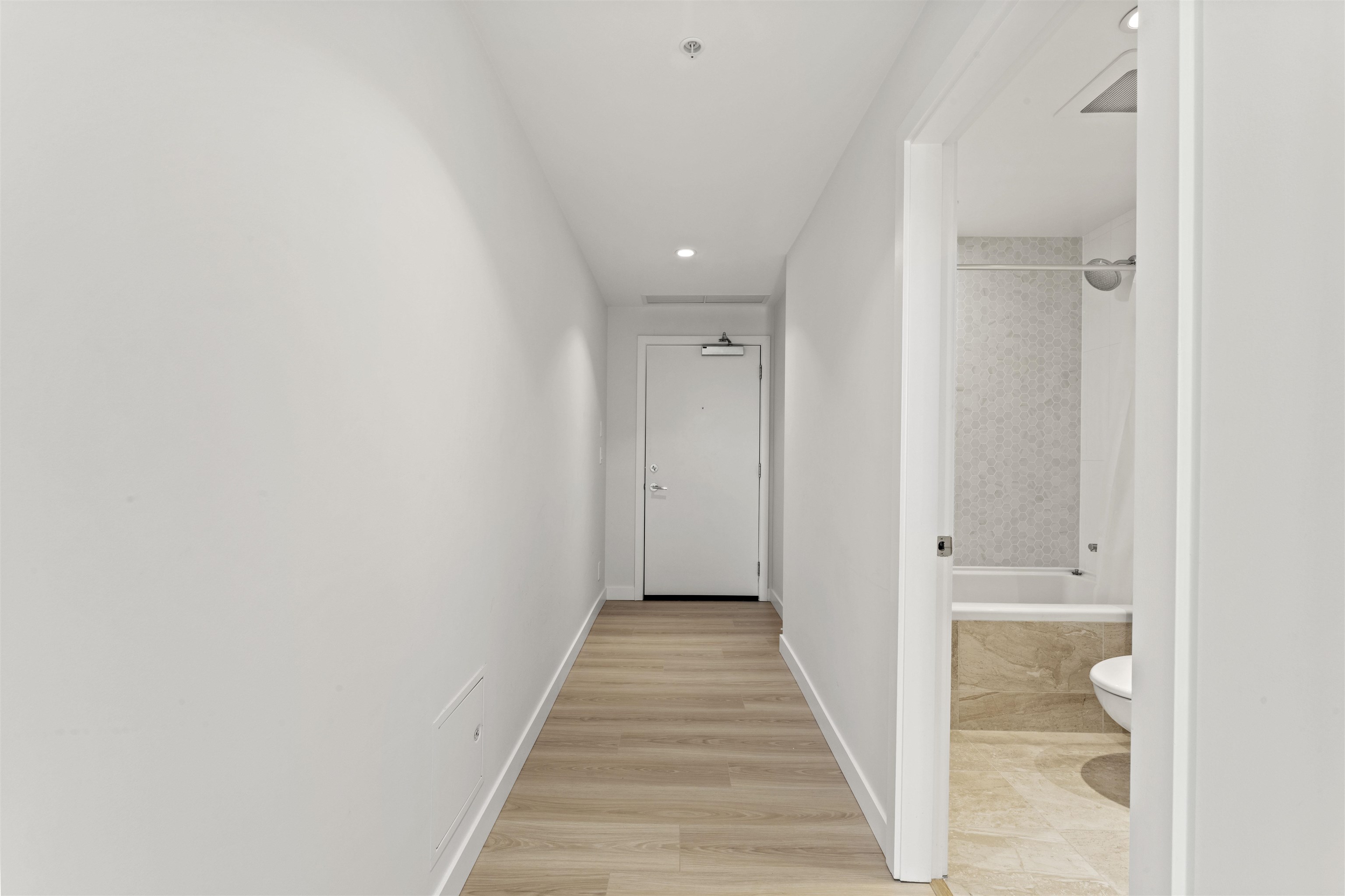 2901 567 CLARKE ROAD Unit: 2901