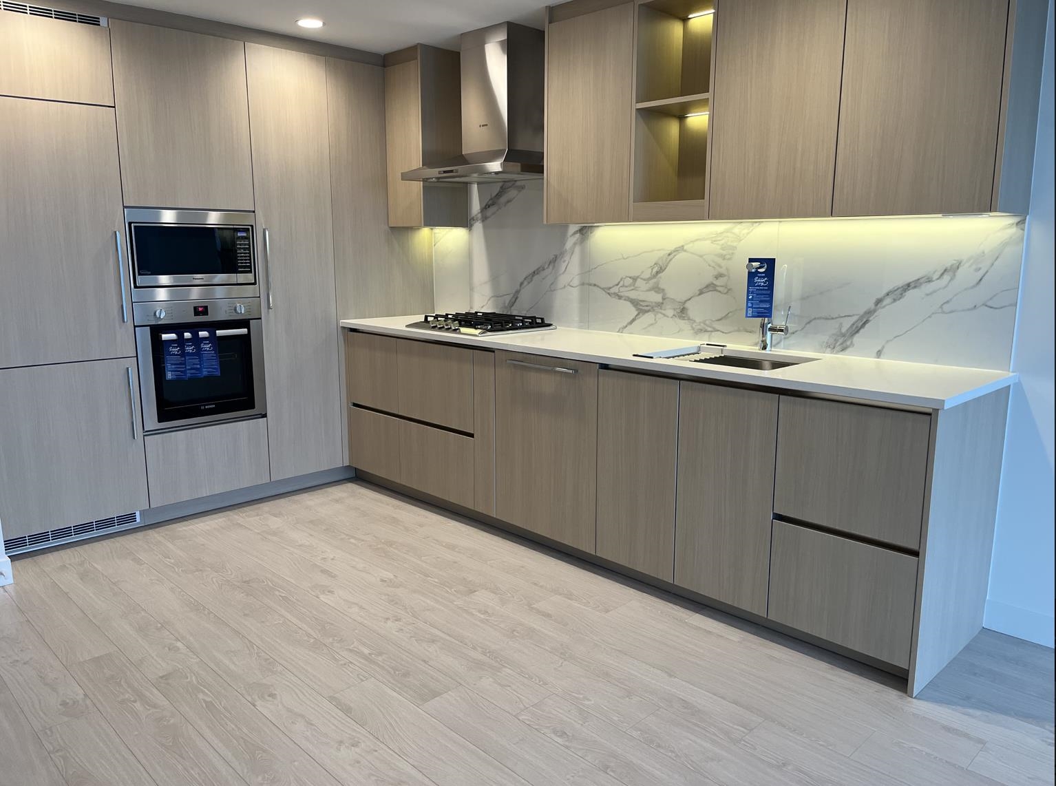 2301 4890 LOUGHEED HIGHWAY Unit: 2301