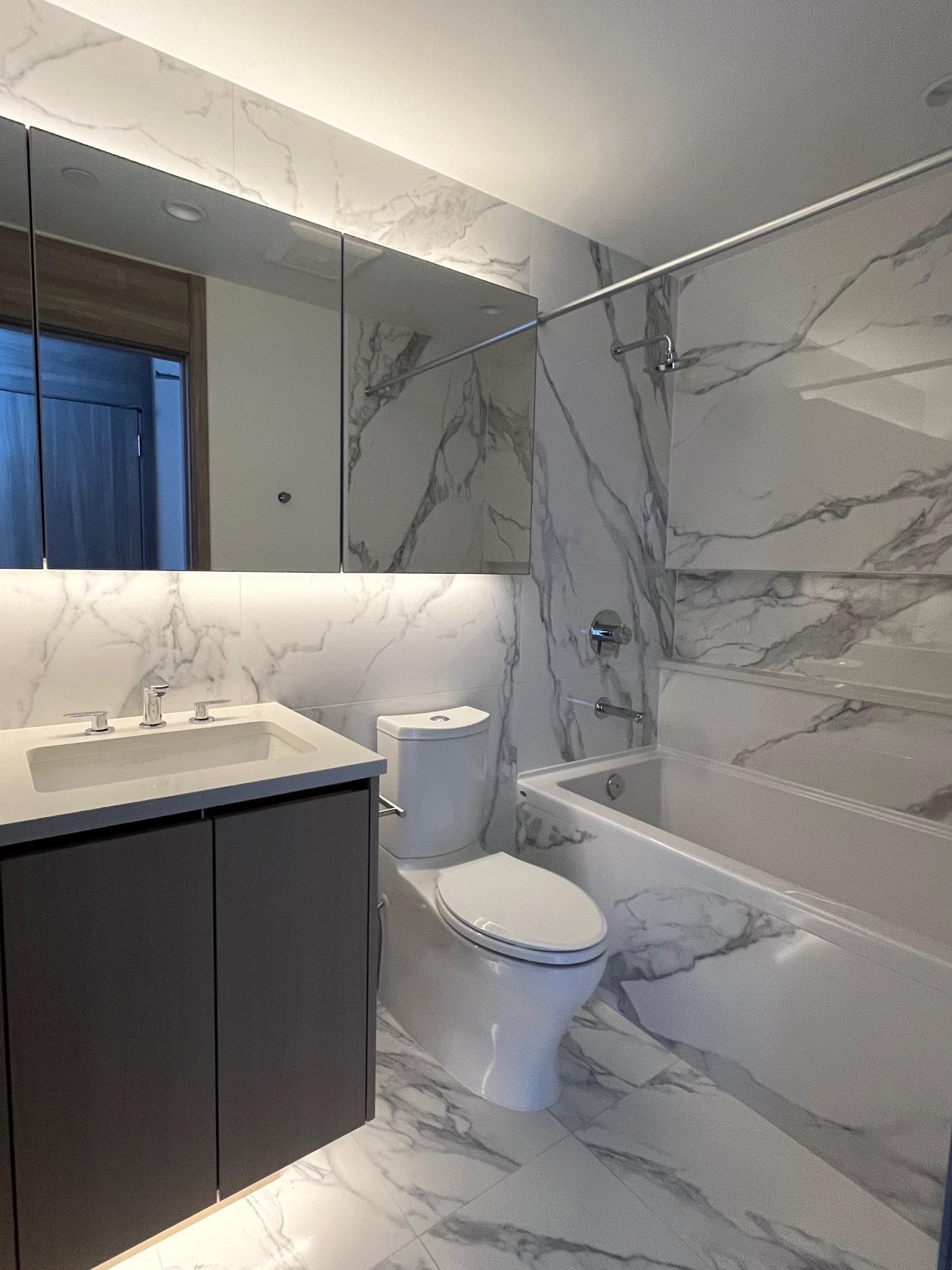 2301 4890 LOUGHEED HIGHWAY Unit: 2301