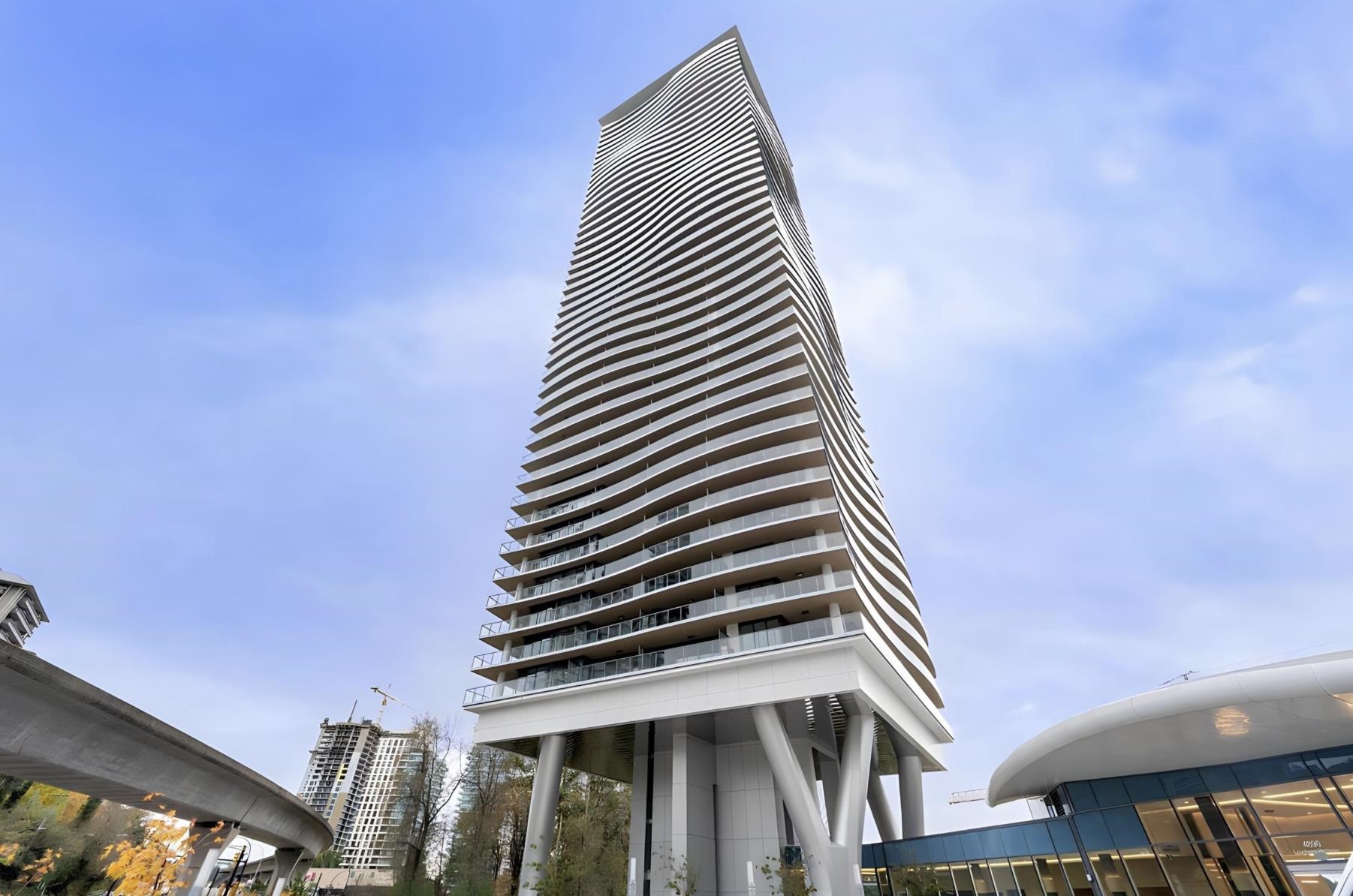 2301 4890 LOUGHEED HIGHWAY Unit: 2301