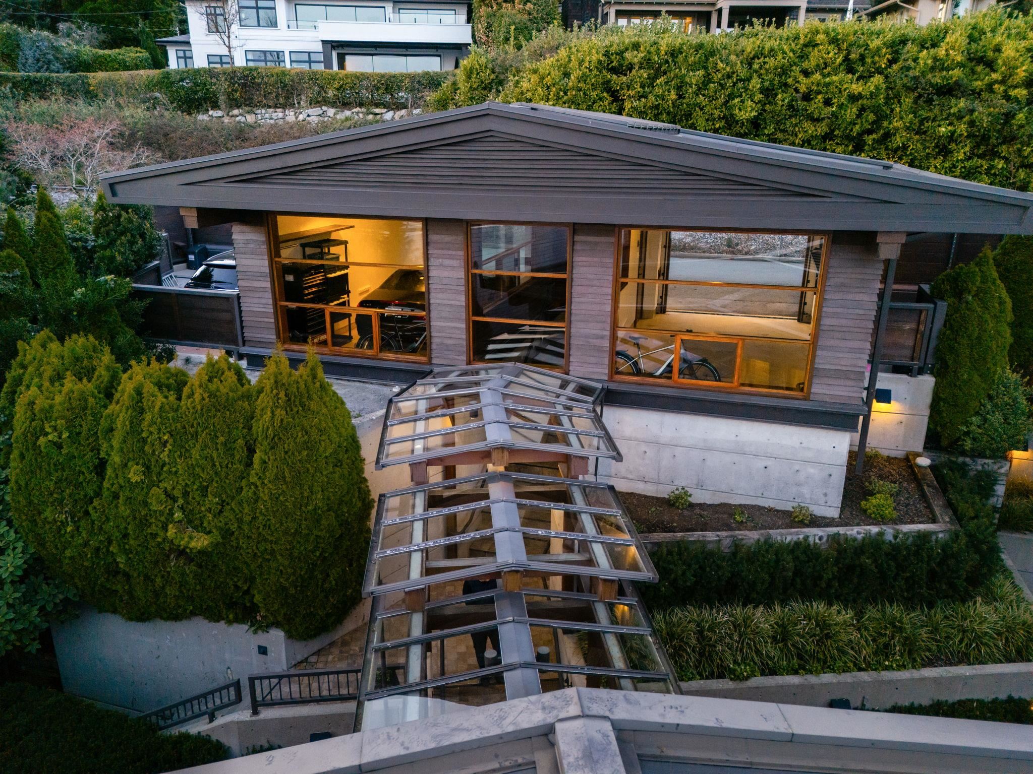 3673 SUNSET LANE
