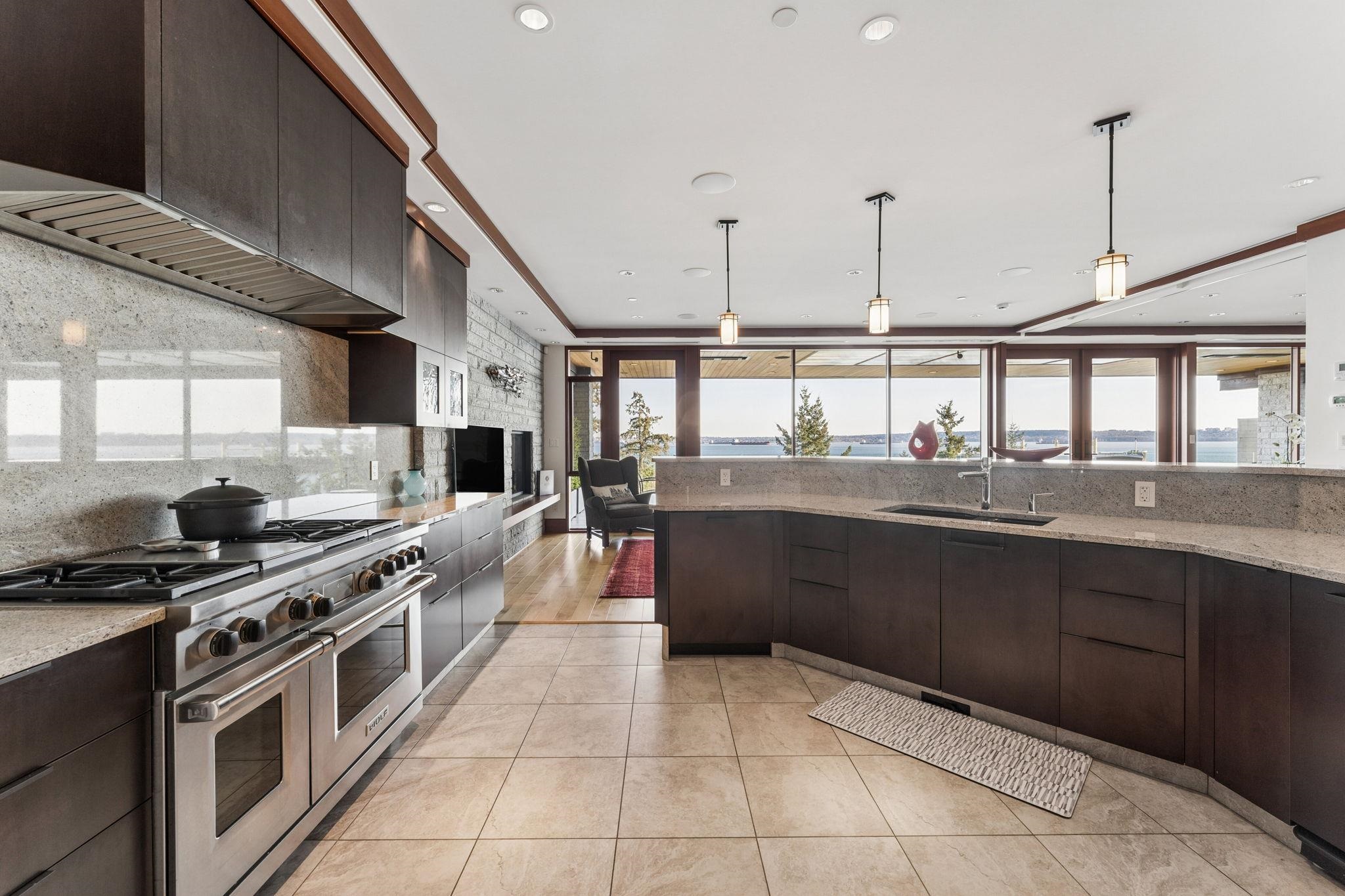 3673 SUNSET LANE