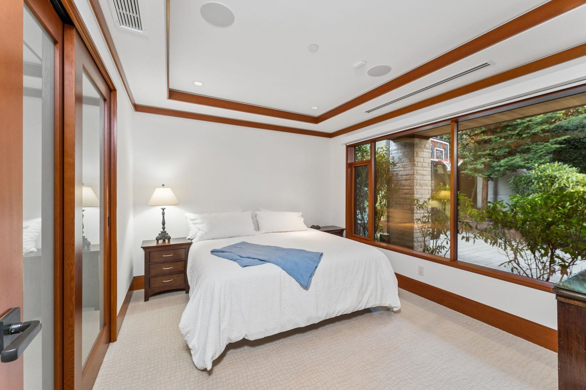 3673 SUNSET LANE