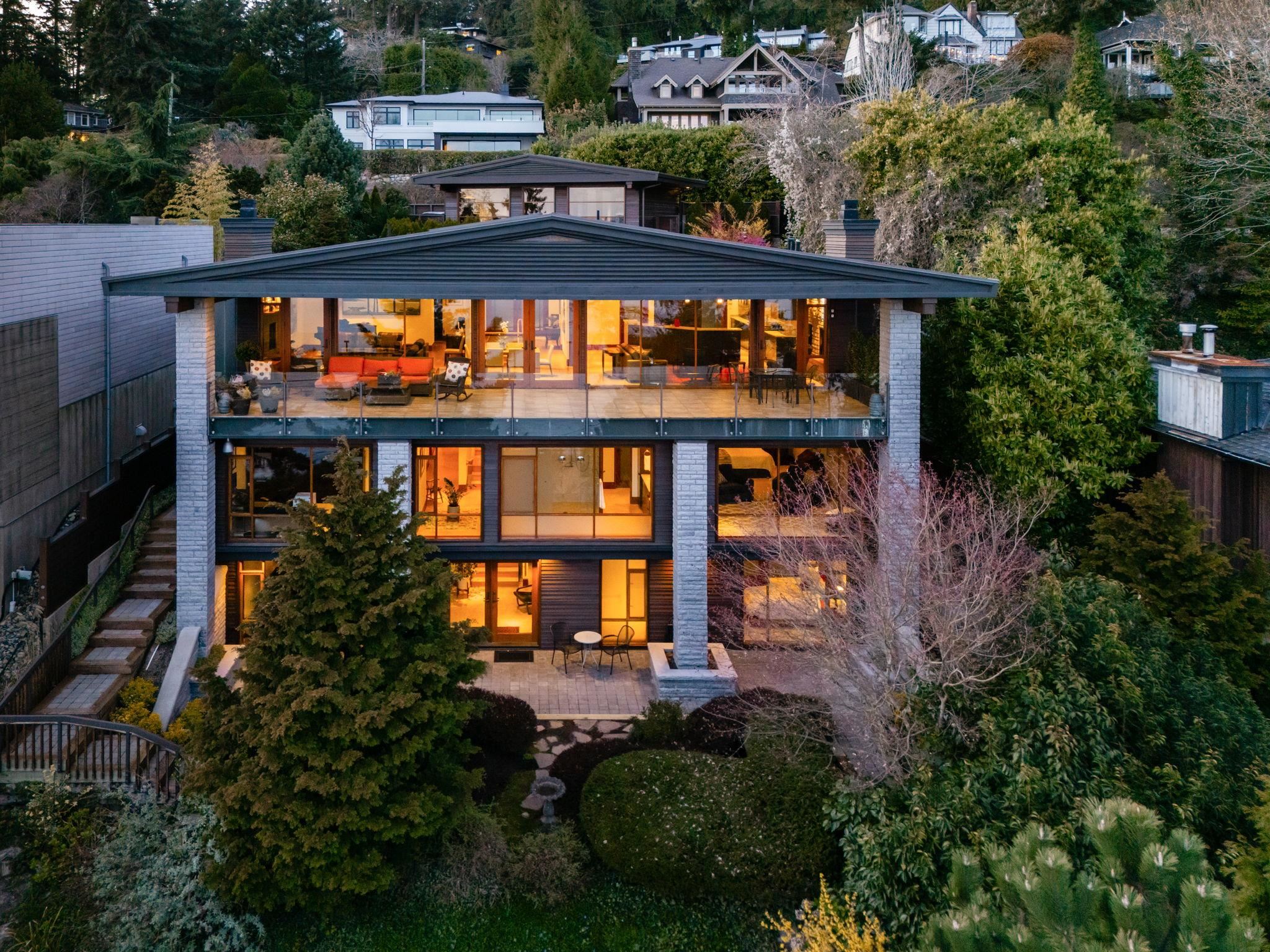 3673 SUNSET LANE