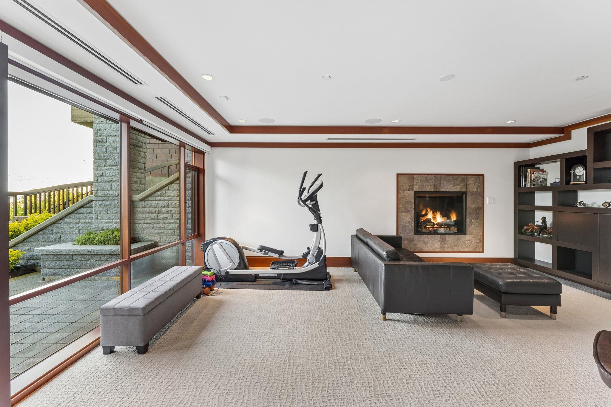 3673 SUNSET LANE