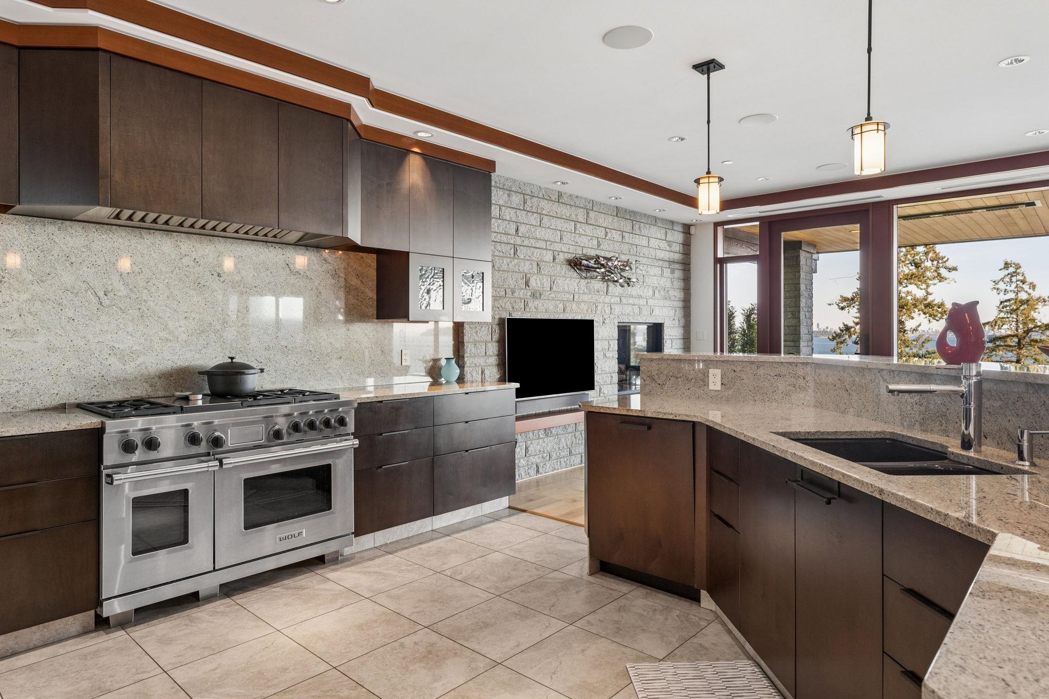 3673 SUNSET LANE