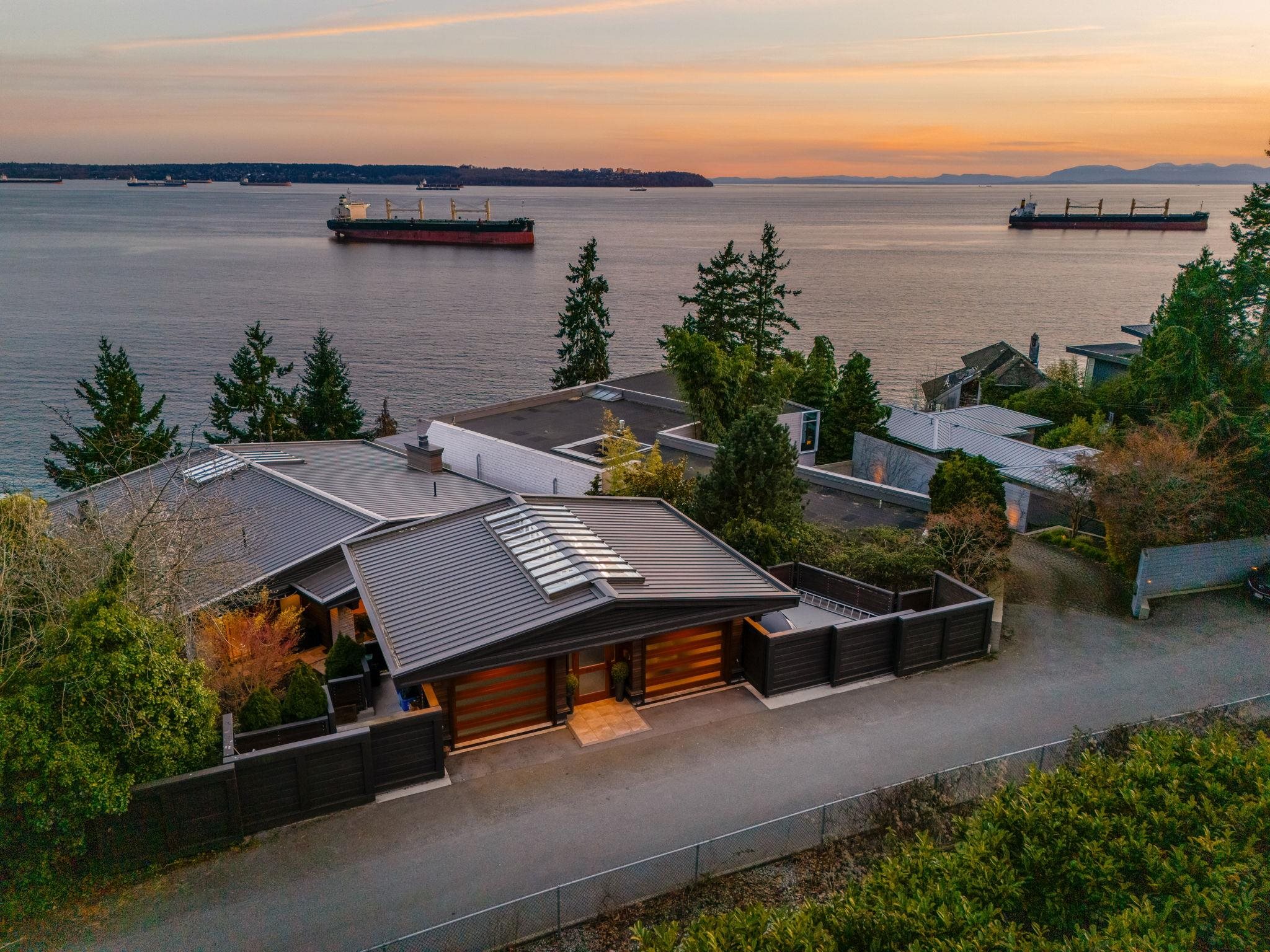 3673 SUNSET LANE