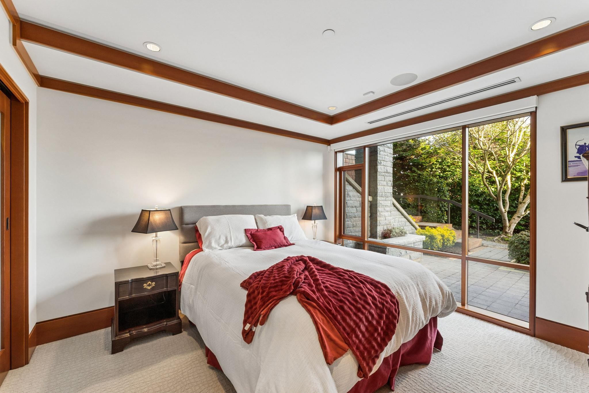 3673 SUNSET LANE