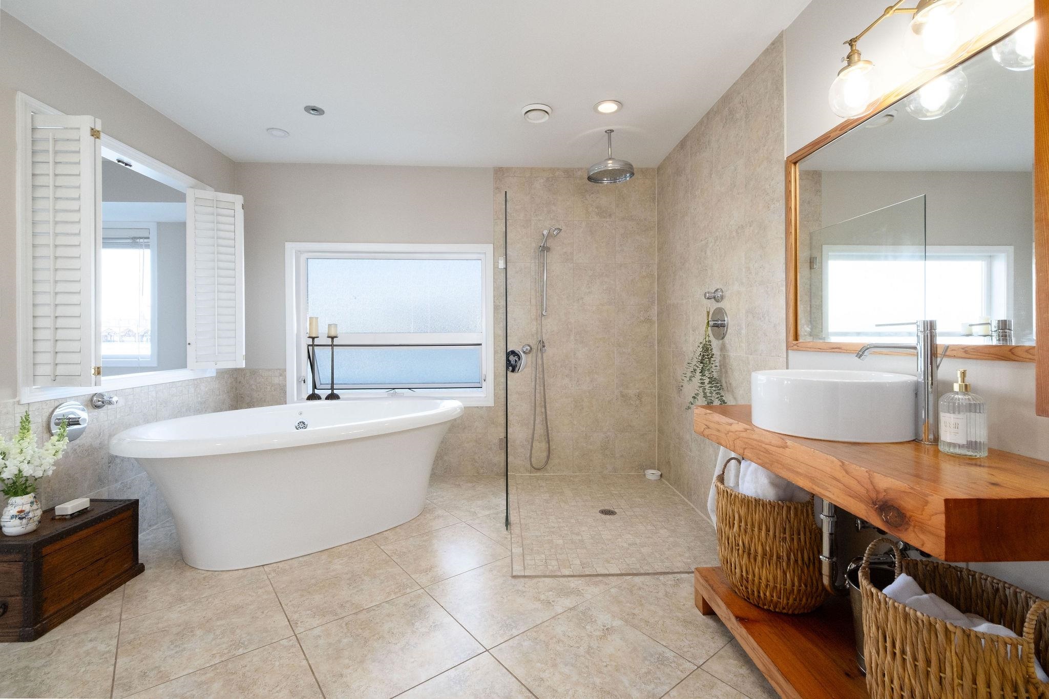 A27 415 W ESPLANADE AVENUE Unit: A27