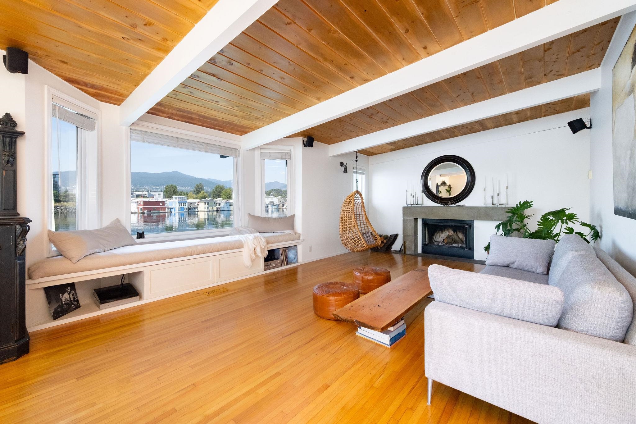 A27 415 W ESPLANADE AVENUE Unit: A27