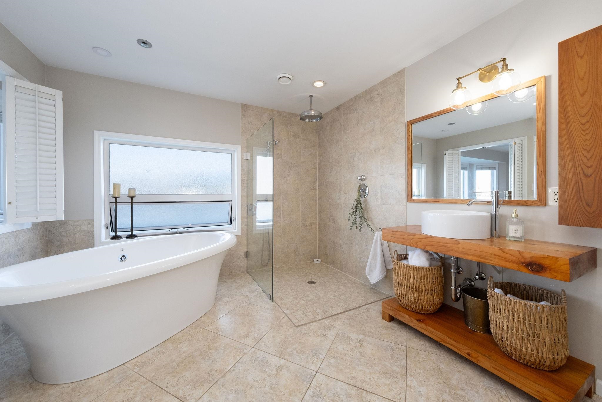 A27 415 W ESPLANADE AVENUE Unit: A27