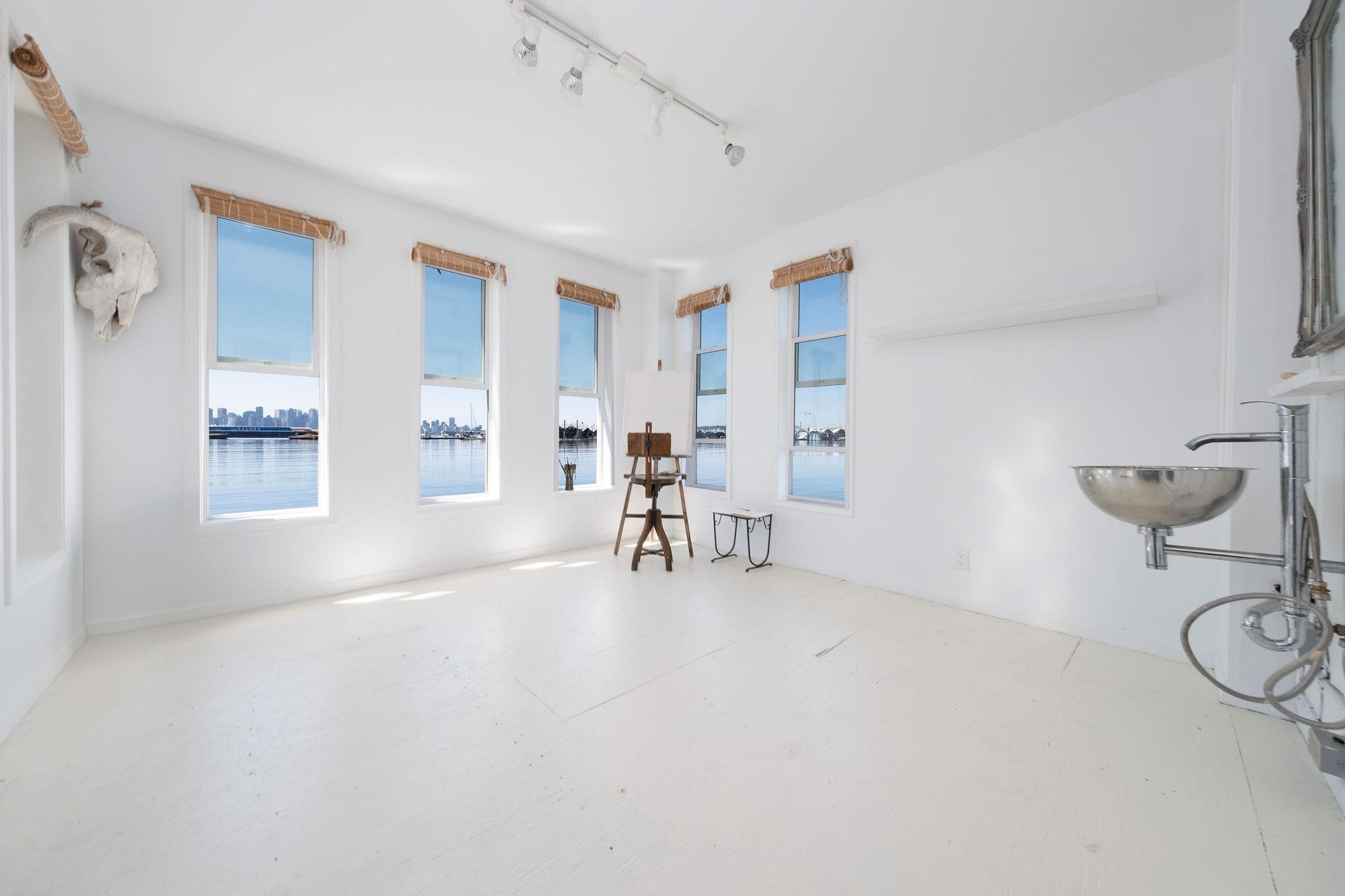 A27 415 W ESPLANADE AVENUE Unit: A27