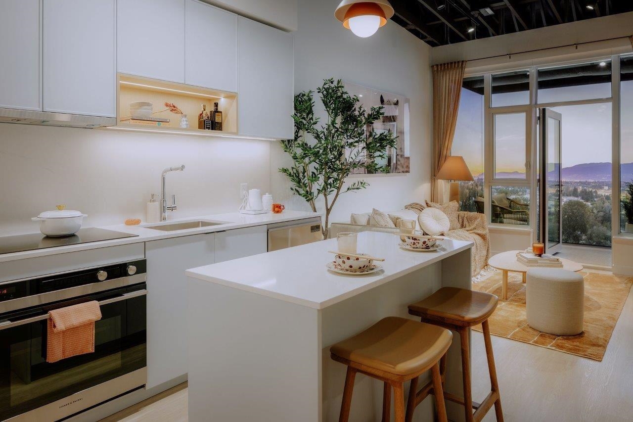 602 3633 WILLINGDON AVENUE Unit: 602