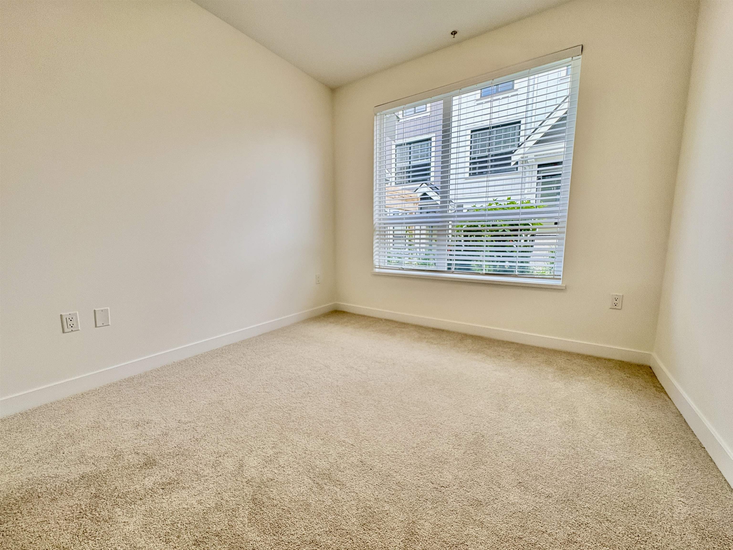 14 728 LEA AVENUE Unit: 14