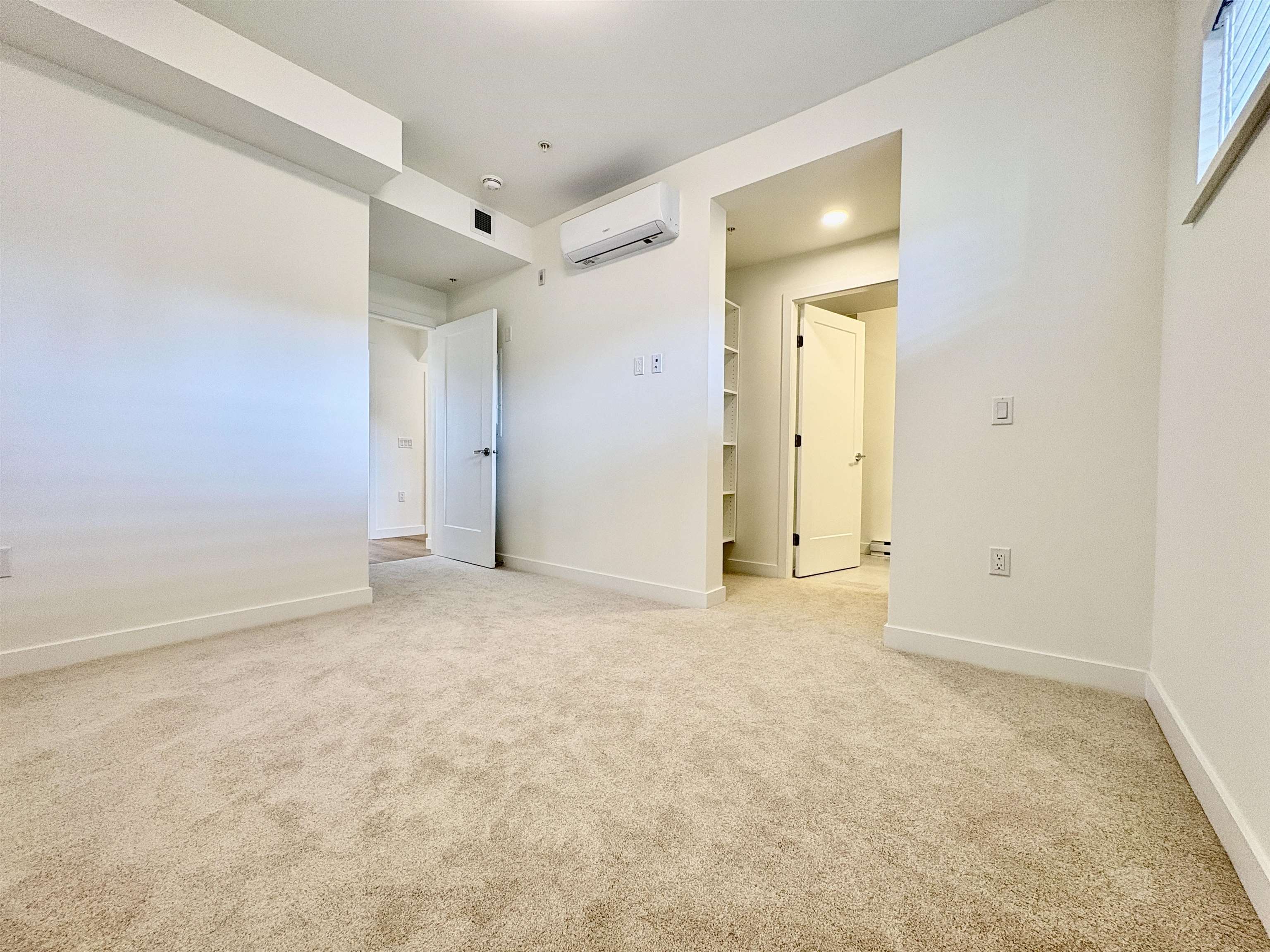 14 728 LEA AVENUE Unit: 14