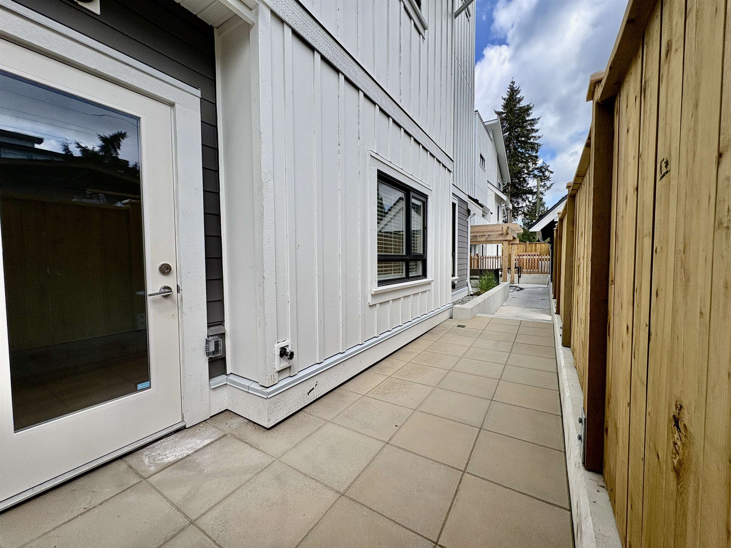 14 728 LEA AVENUE Unit: 14