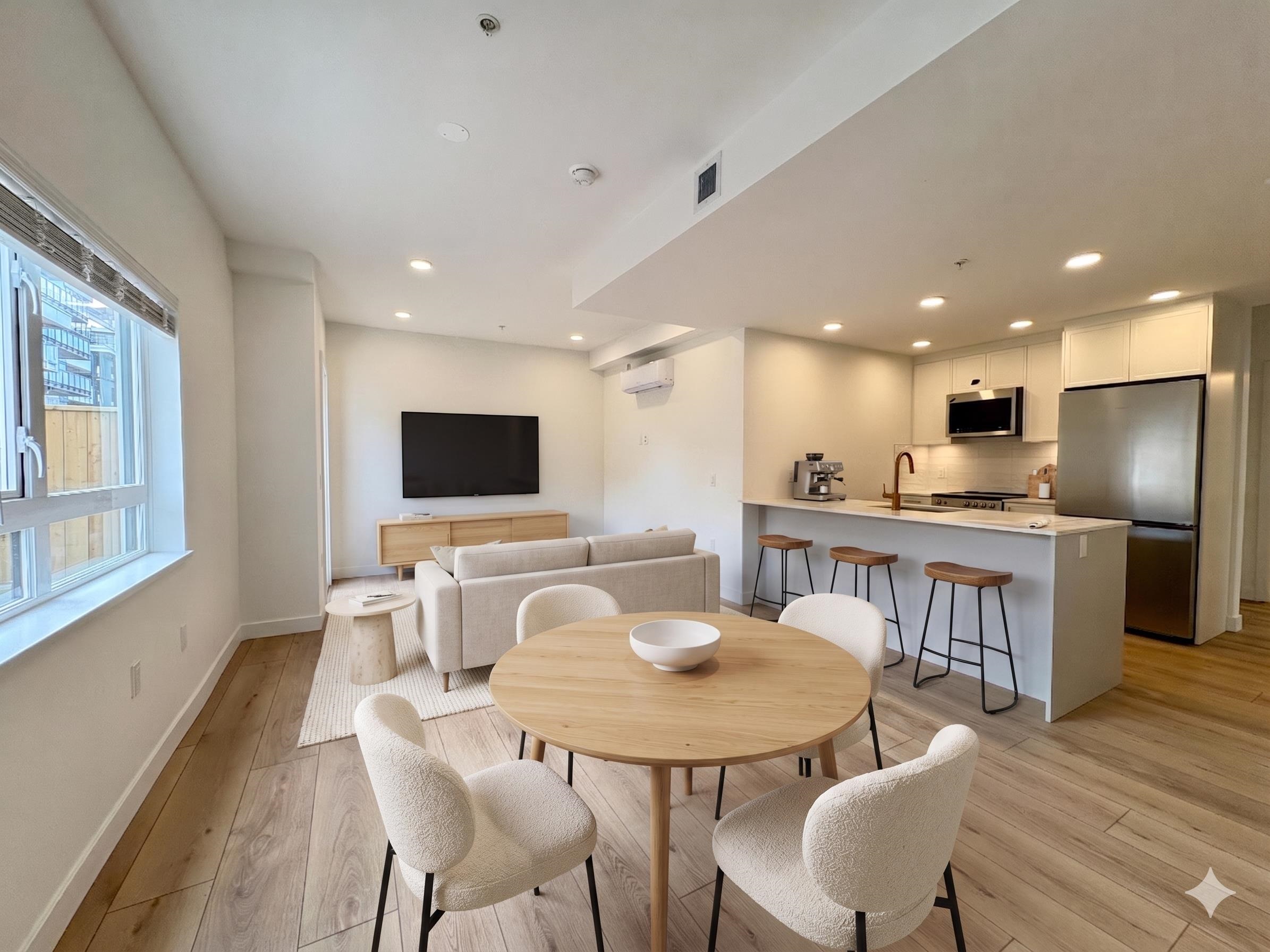 14 728 LEA AVENUE Unit: 14