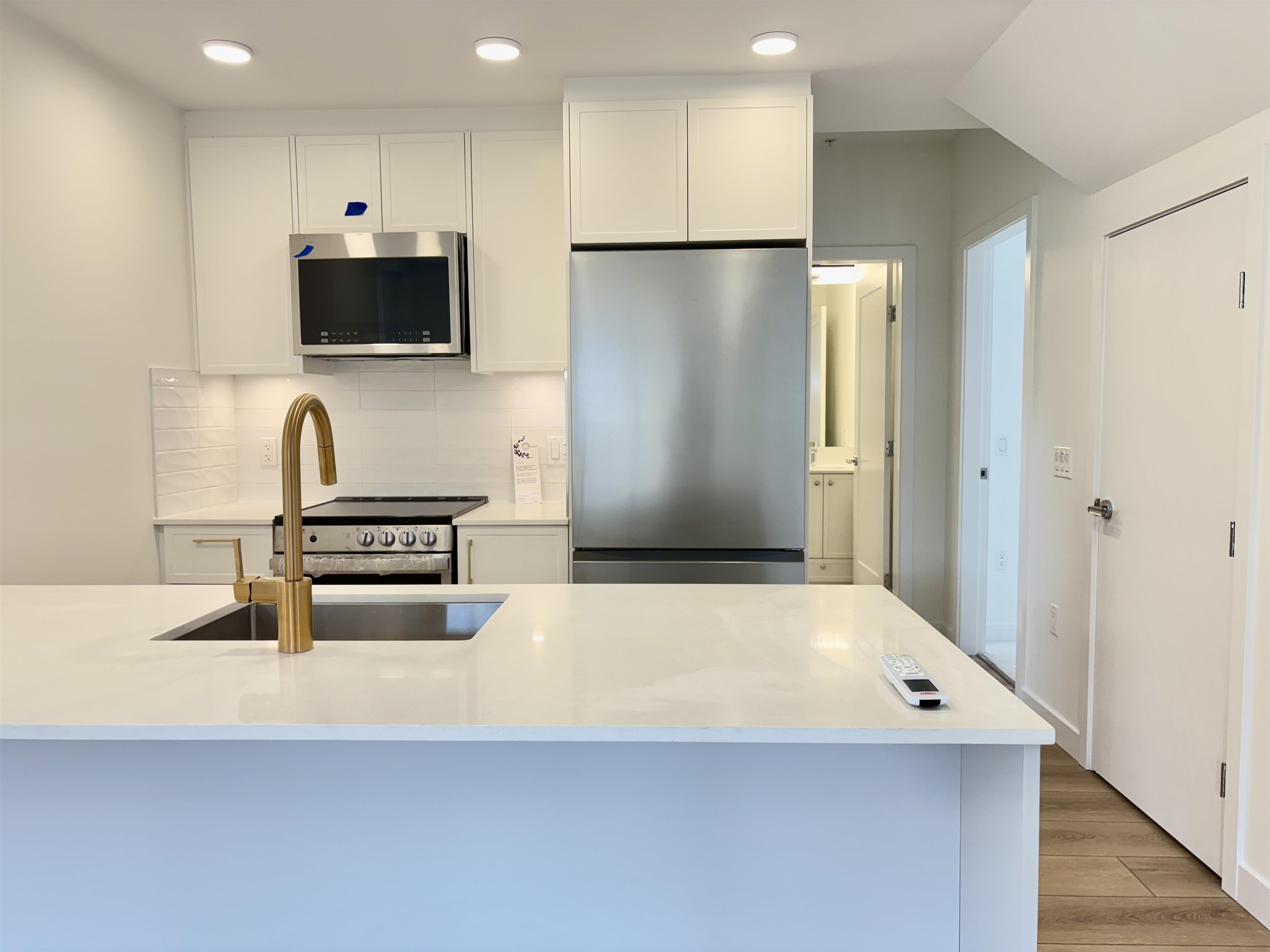 14 728 LEA AVENUE Unit: 14