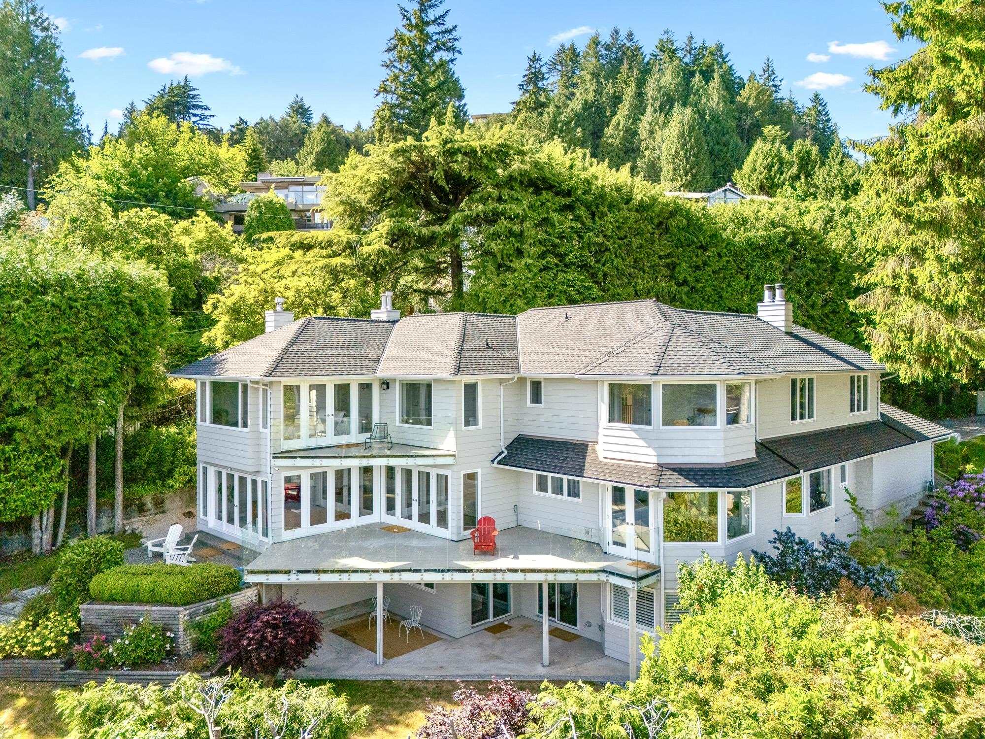 816 ANDERSON CRESCENT