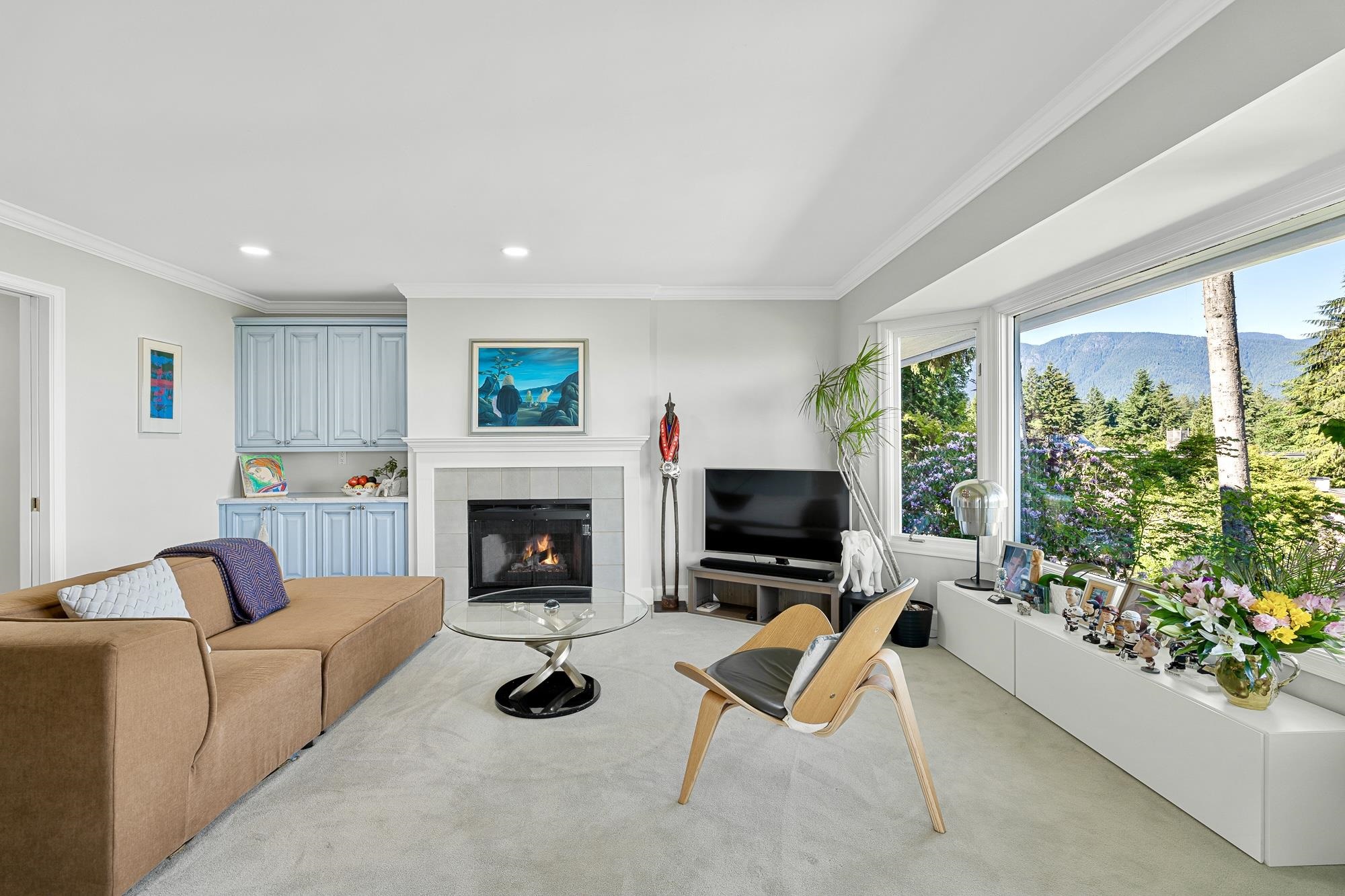 816 ANDERSON CRESCENT
