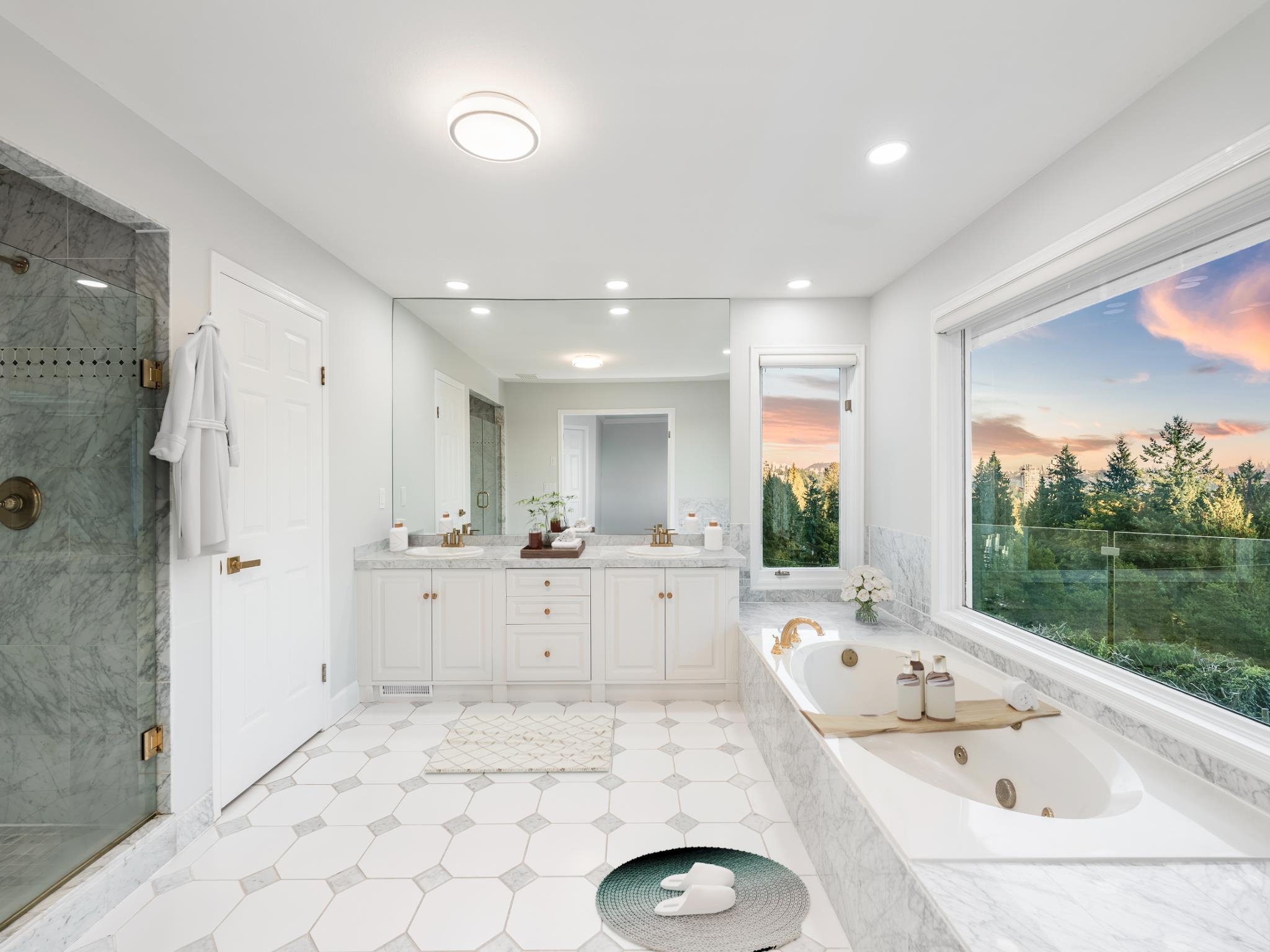 816 ANDERSON CRESCENT