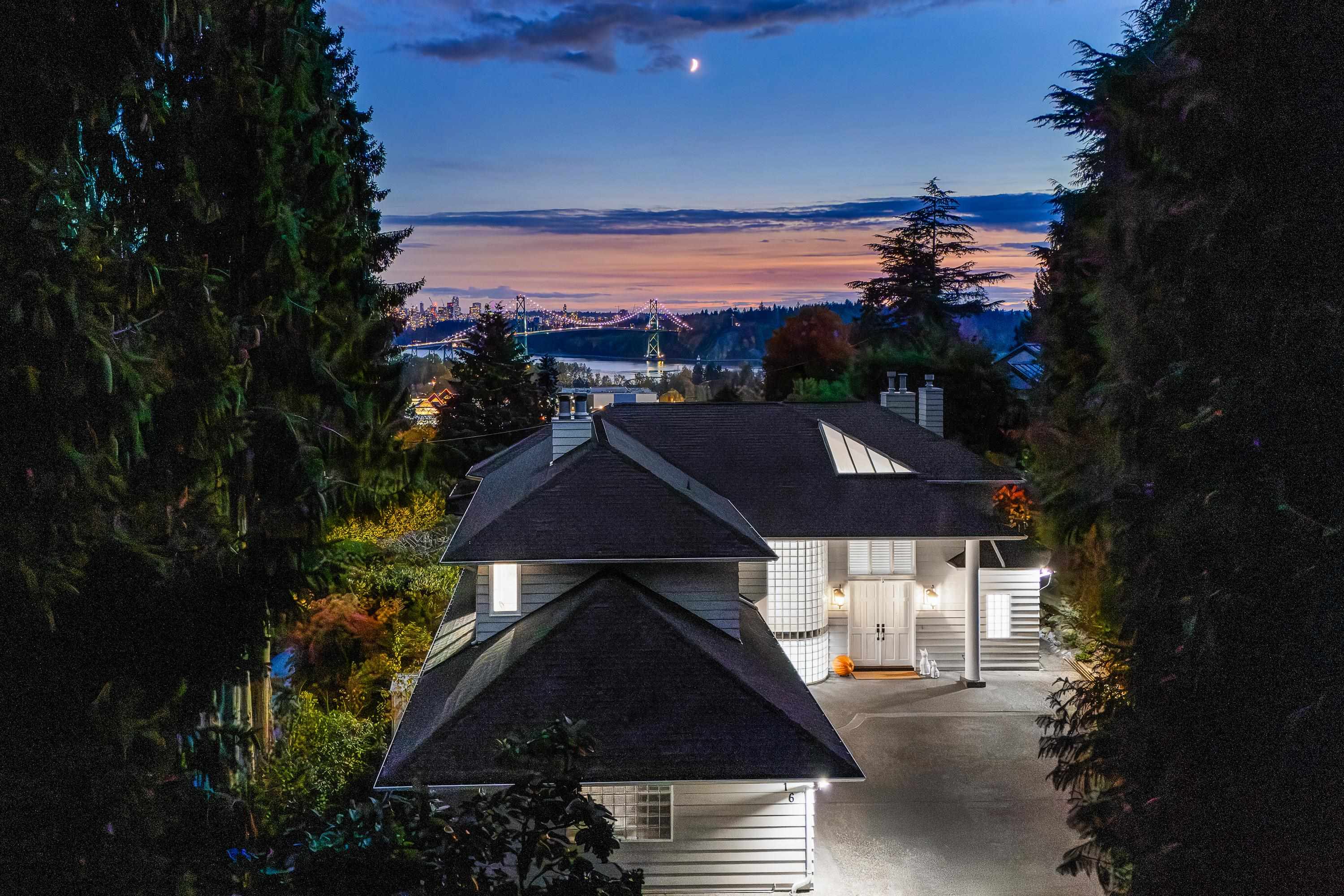 816 ANDERSON CRESCENT