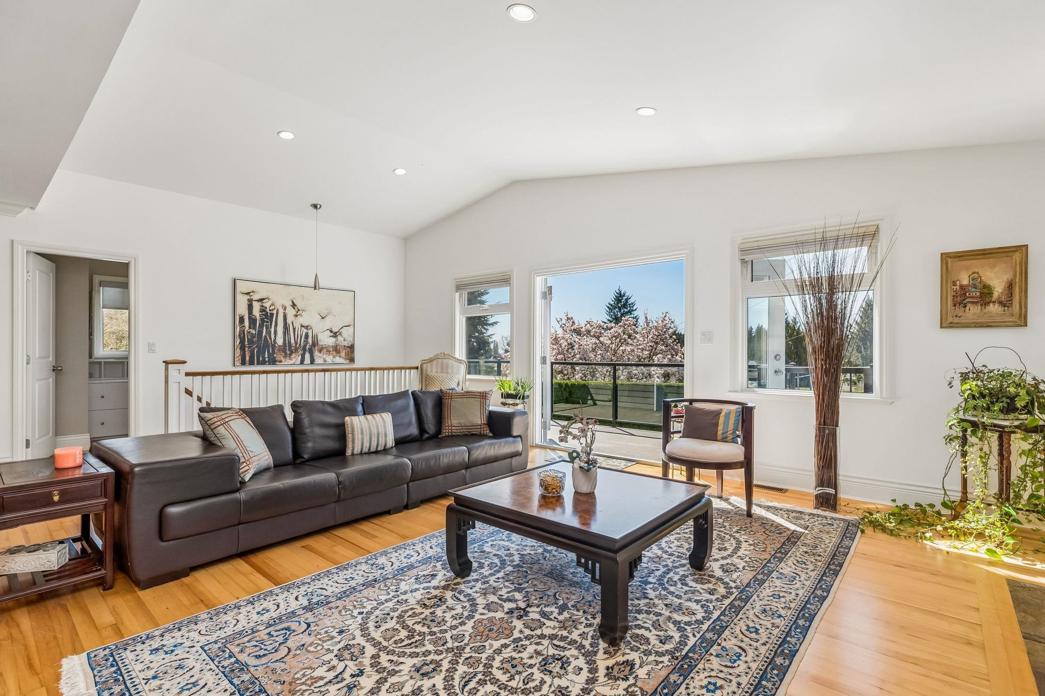 954 TUDOR AVENUE