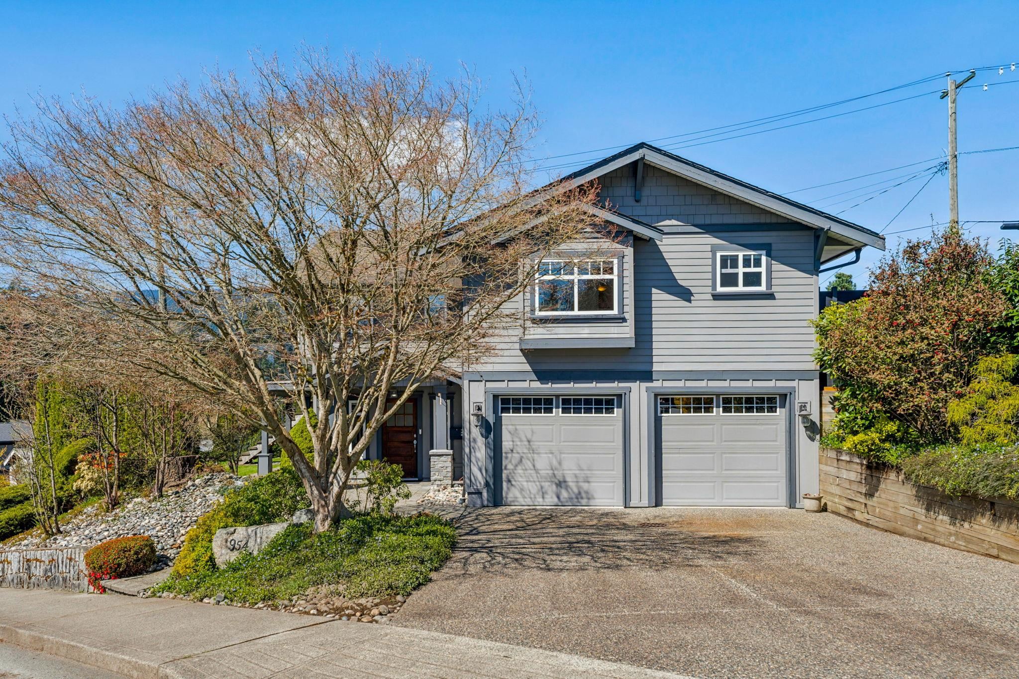 954 TUDOR AVENUE