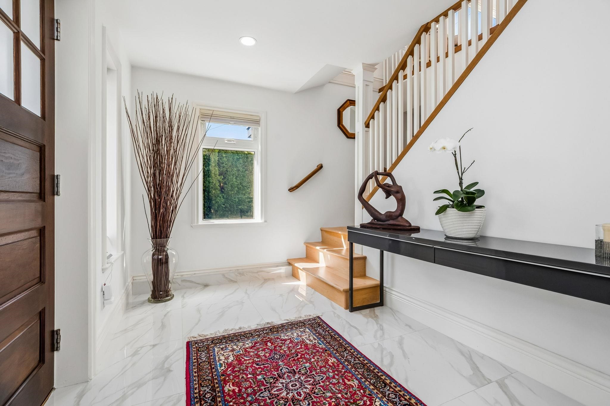 954 TUDOR AVENUE