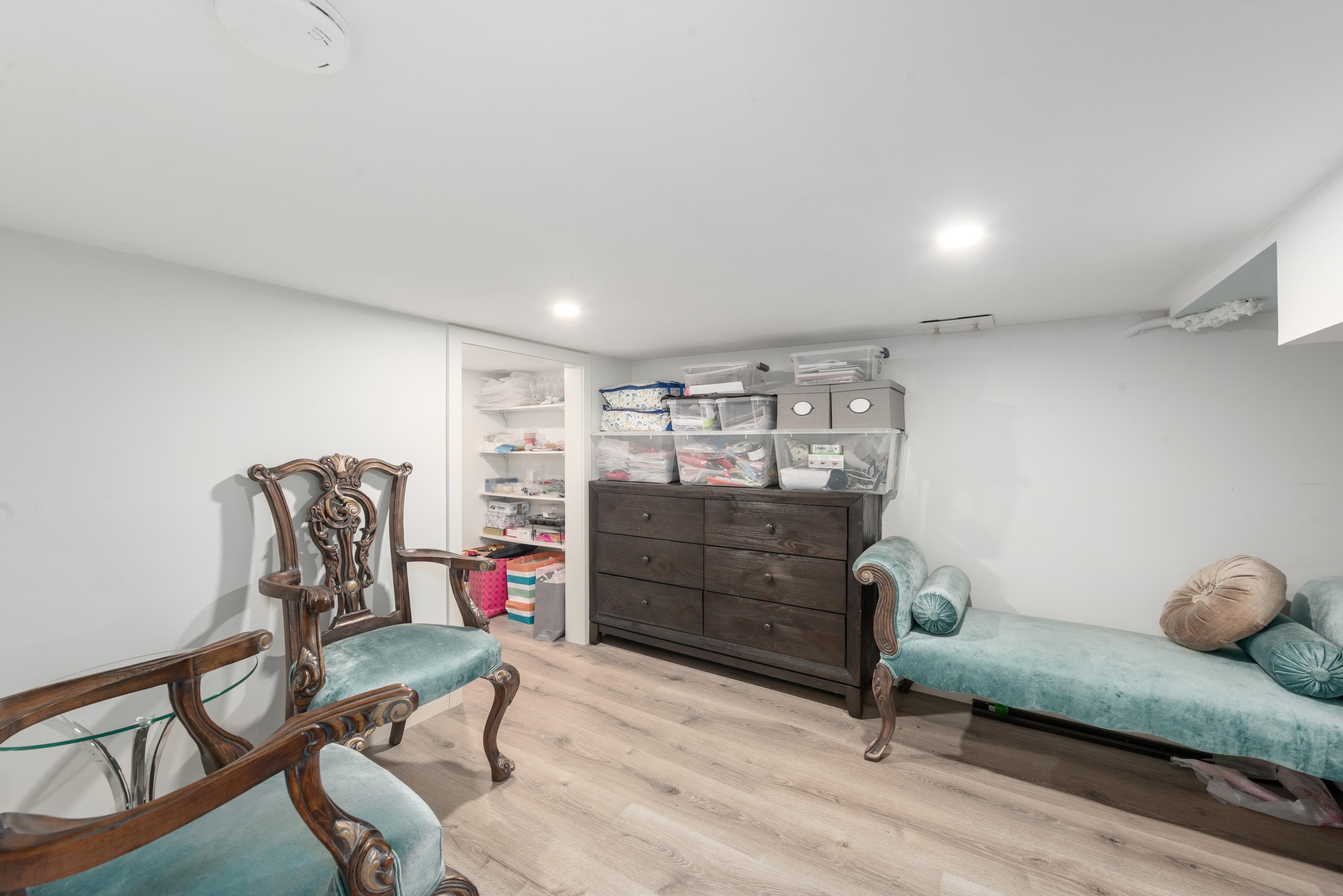 1991 CEDAR VILLAGE CRESCENT