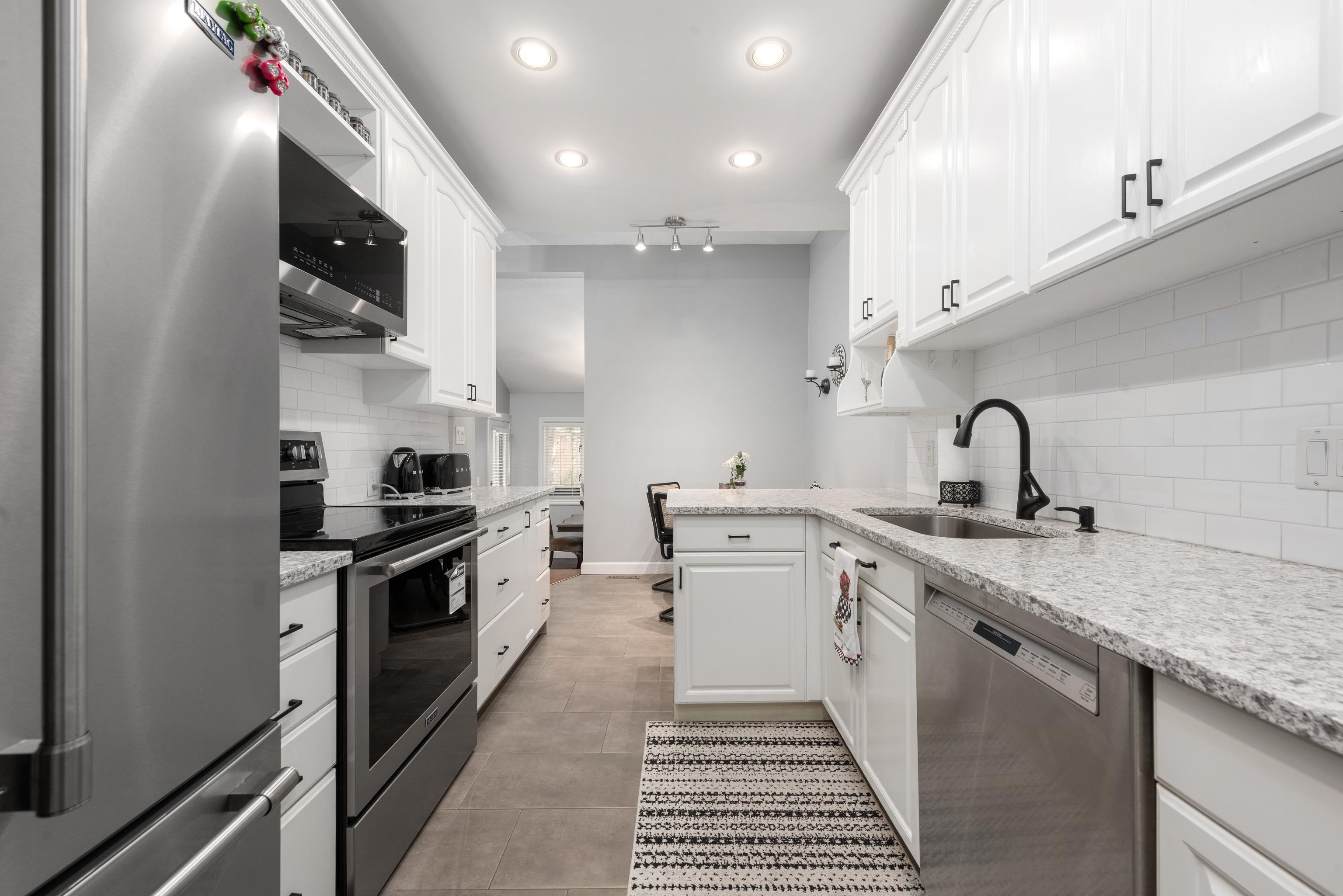 1991 CEDAR VILLAGE CRESCENT