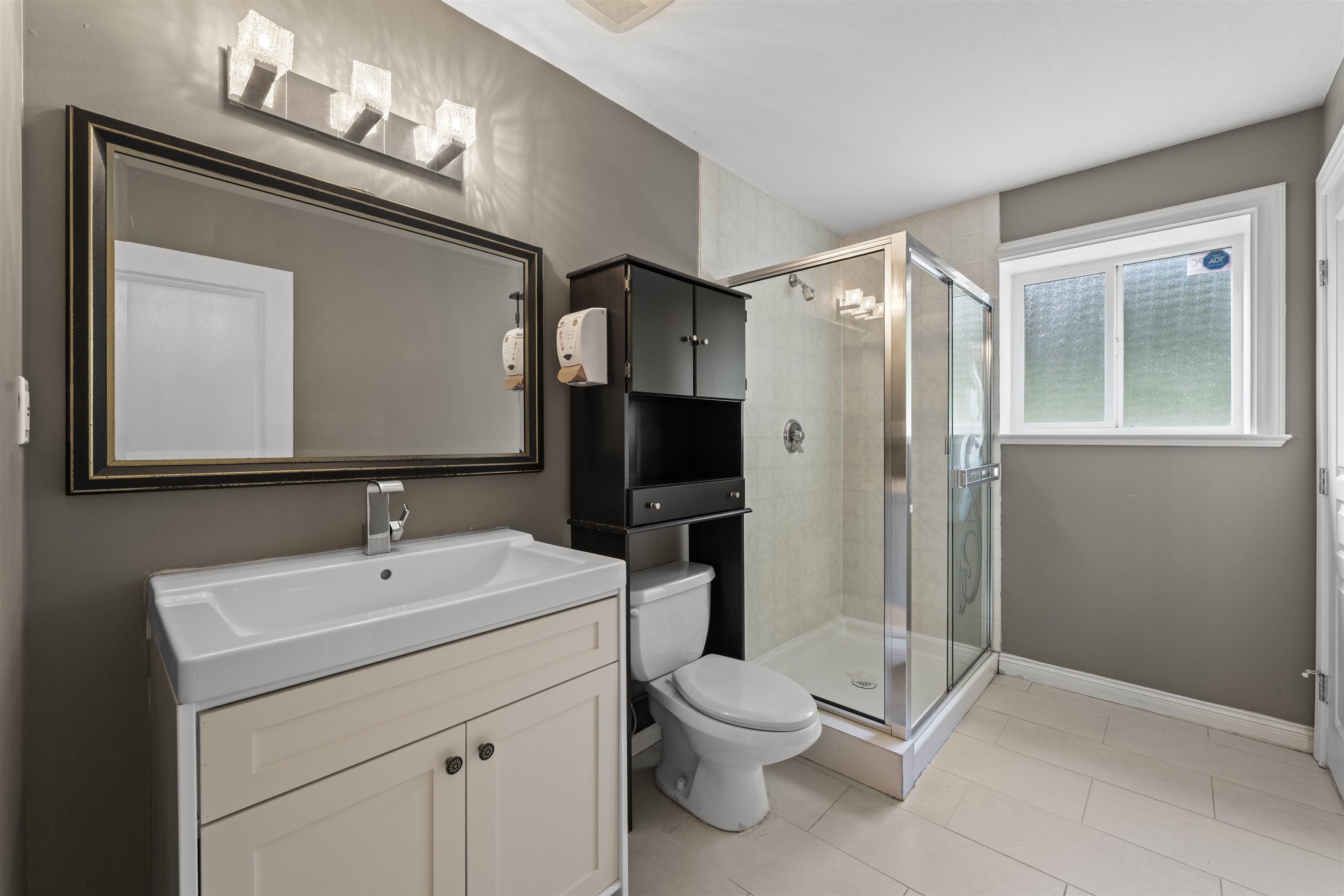 3172 HALLAM COURT