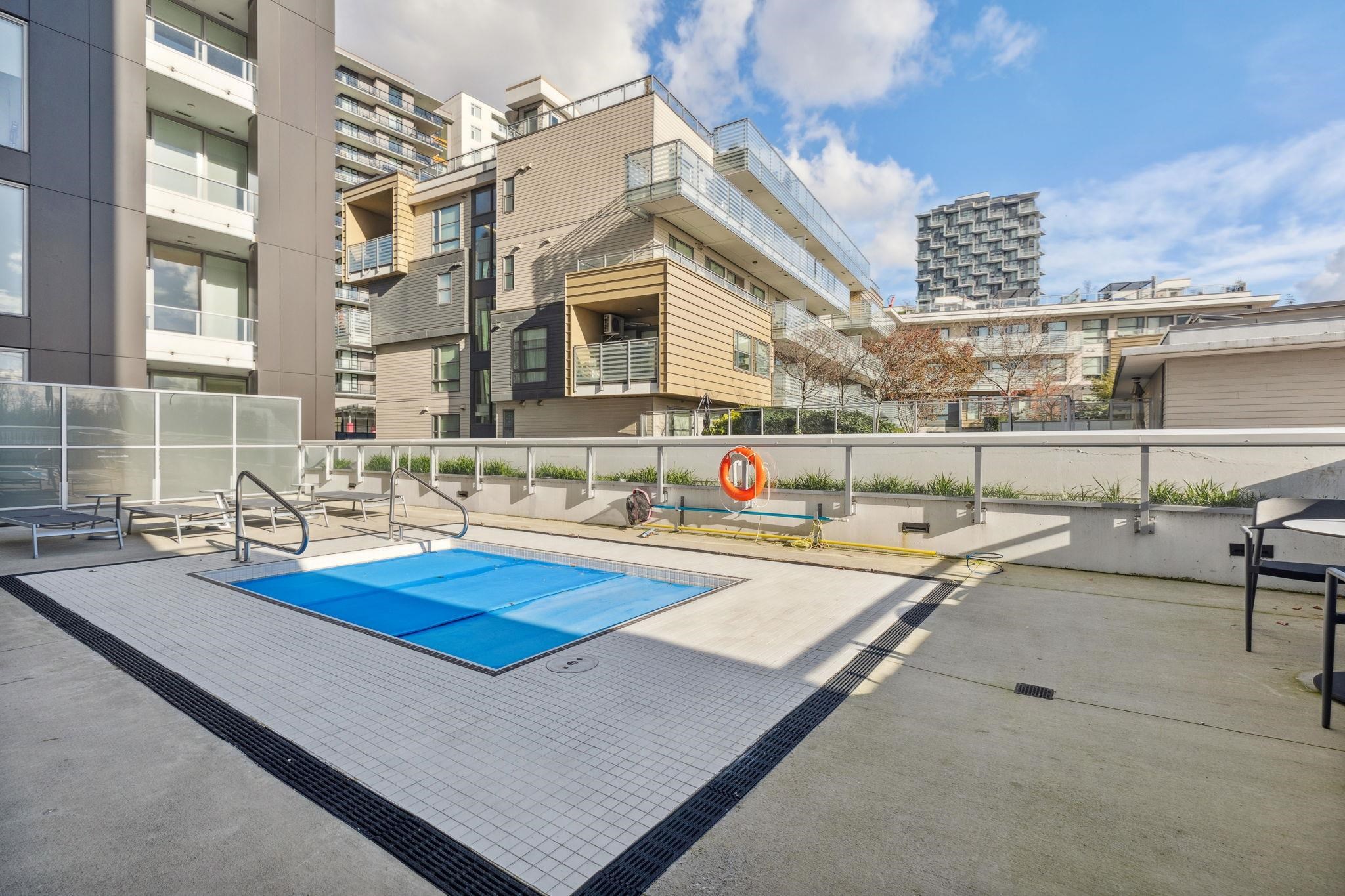 2304 3438 SAWMILL CRESCENT