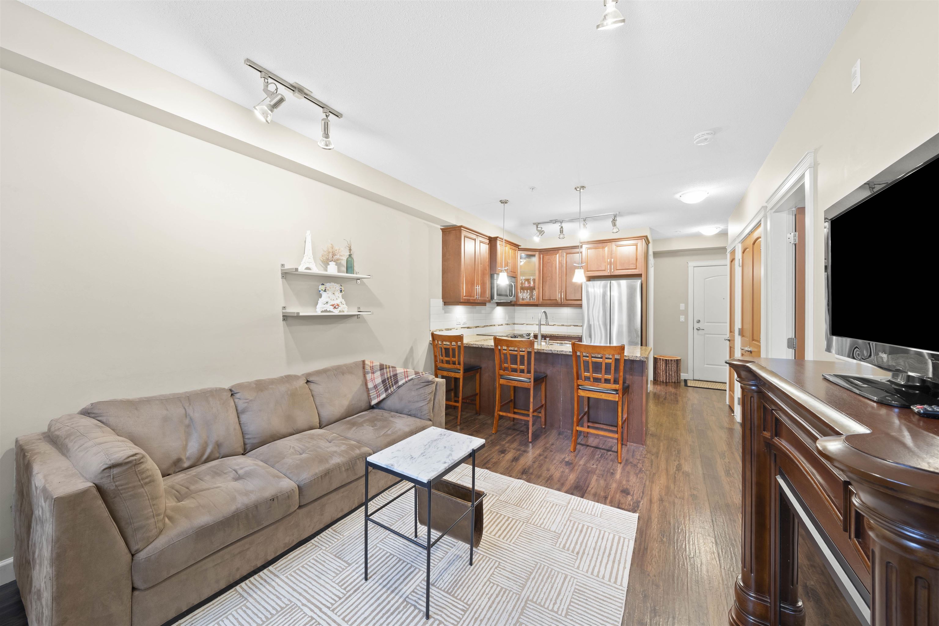 306 8328 207A STREET