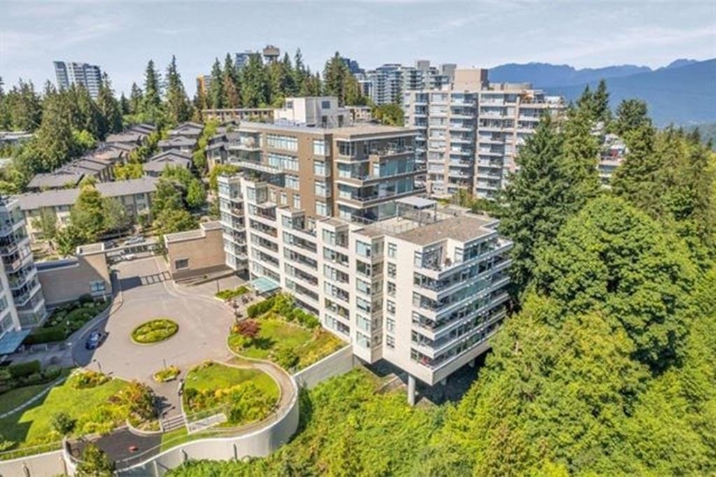 904 9288 UNIVERSITY CRESCENT