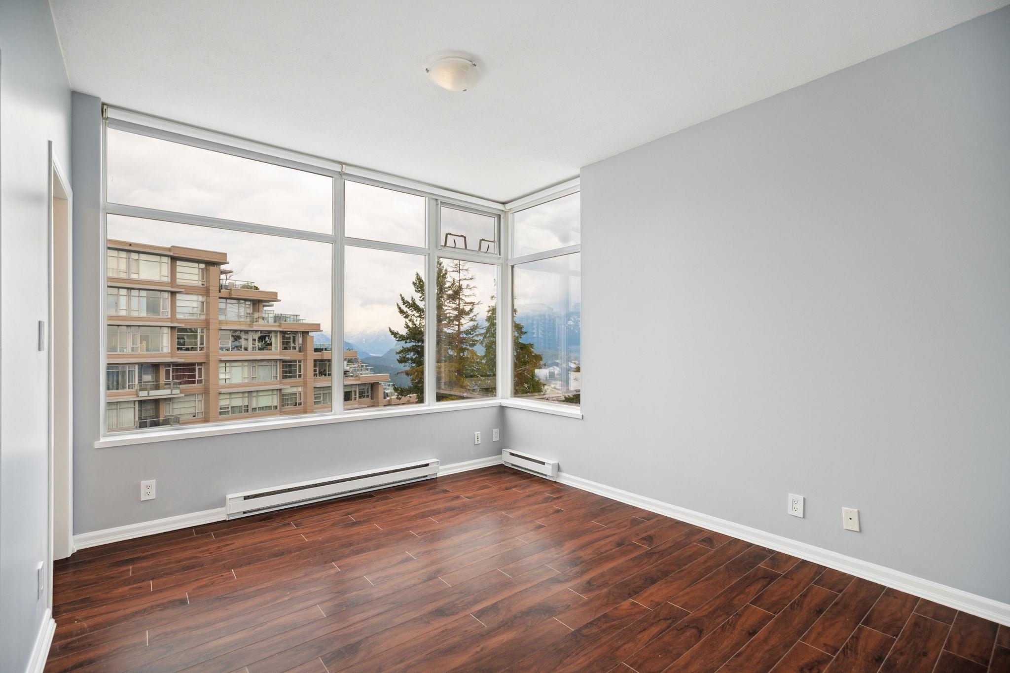 904 9288 UNIVERSITY CRESCENT