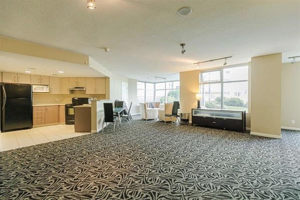 904 9288 UNIVERSITY CRESCENT