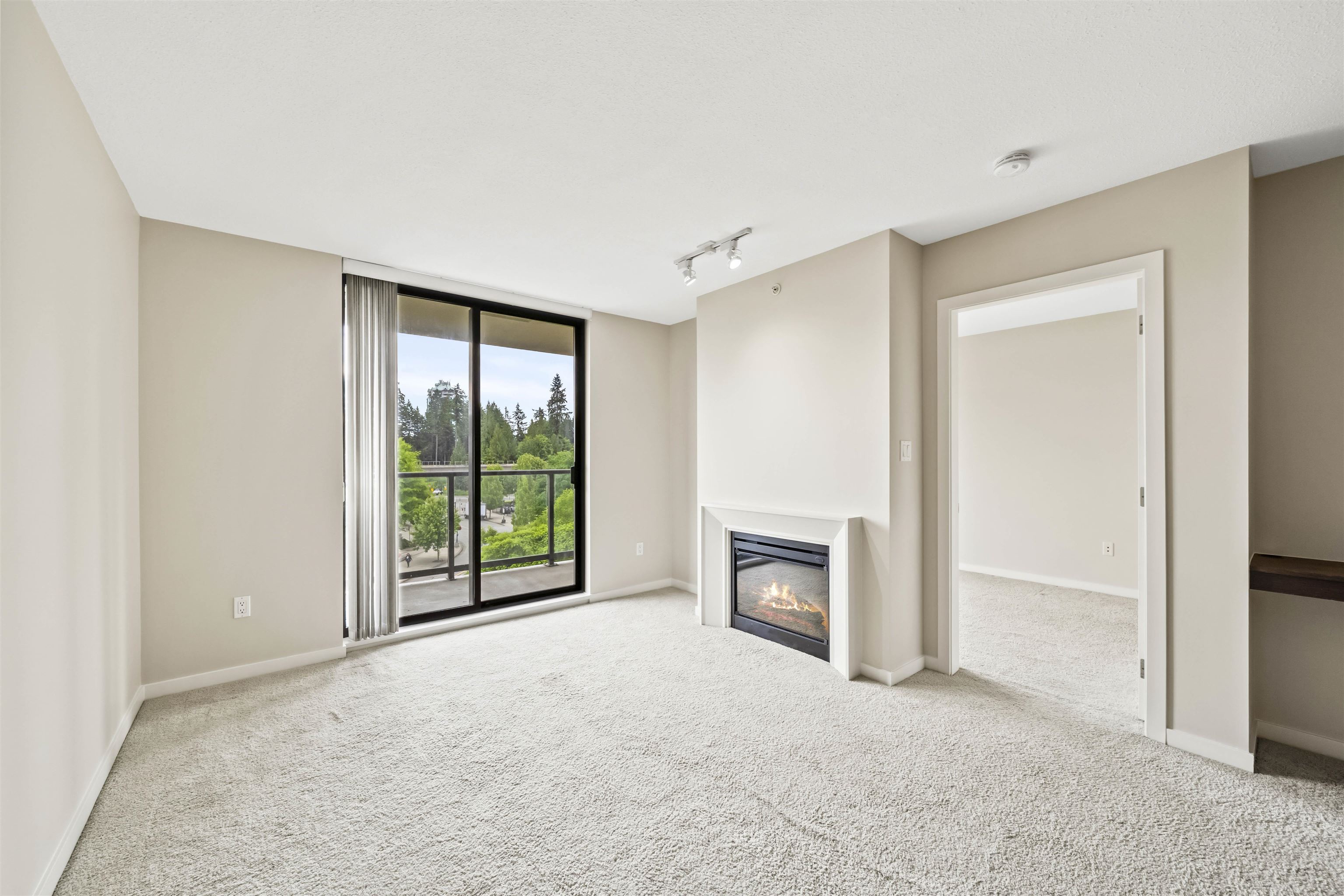 608 2982 BURLINGTON DRIVE