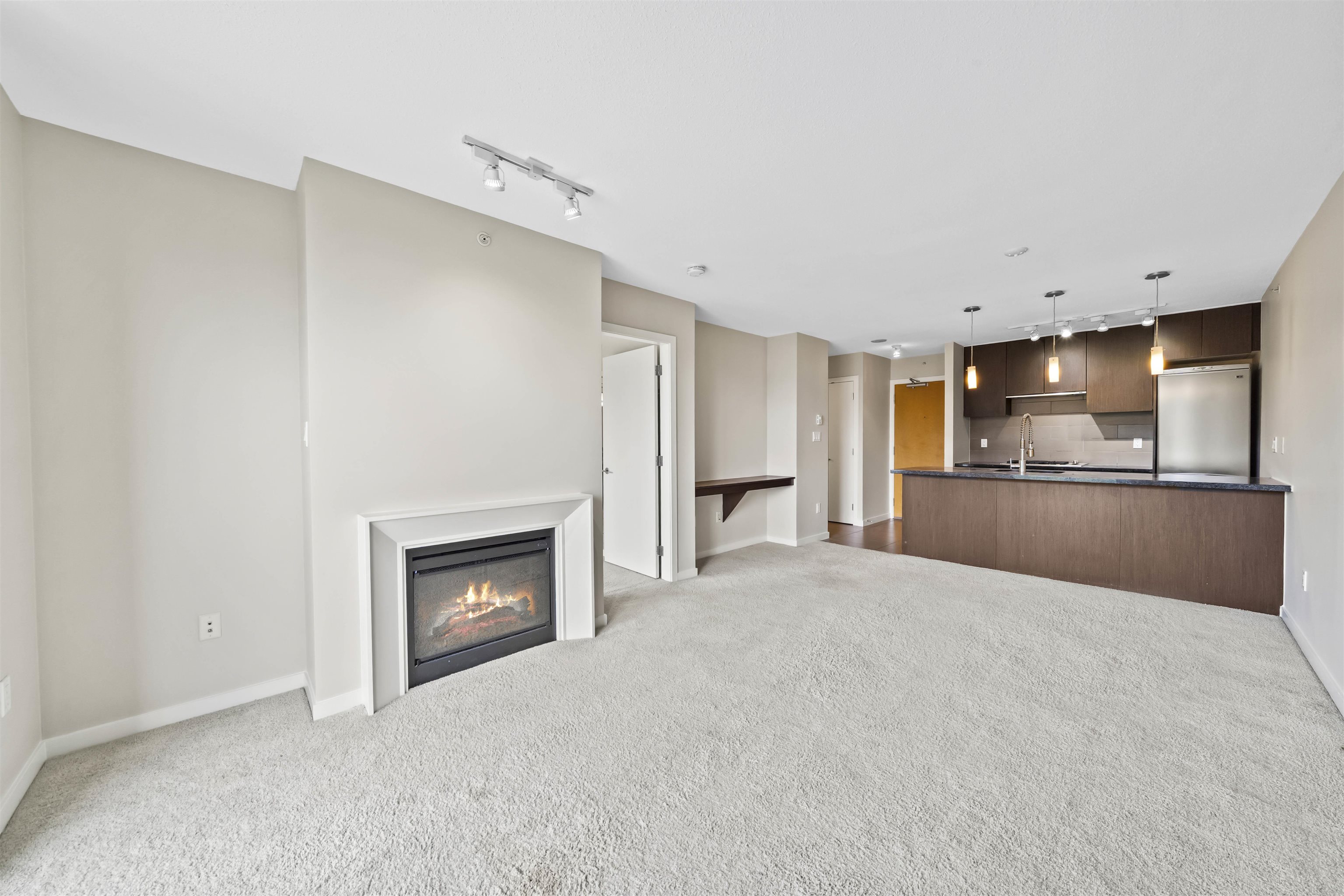 608 2982 BURLINGTON DRIVE