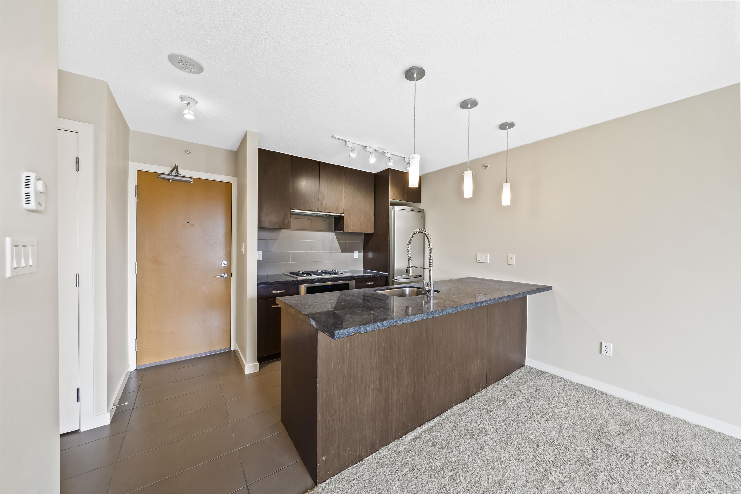 608 2982 BURLINGTON DRIVE
