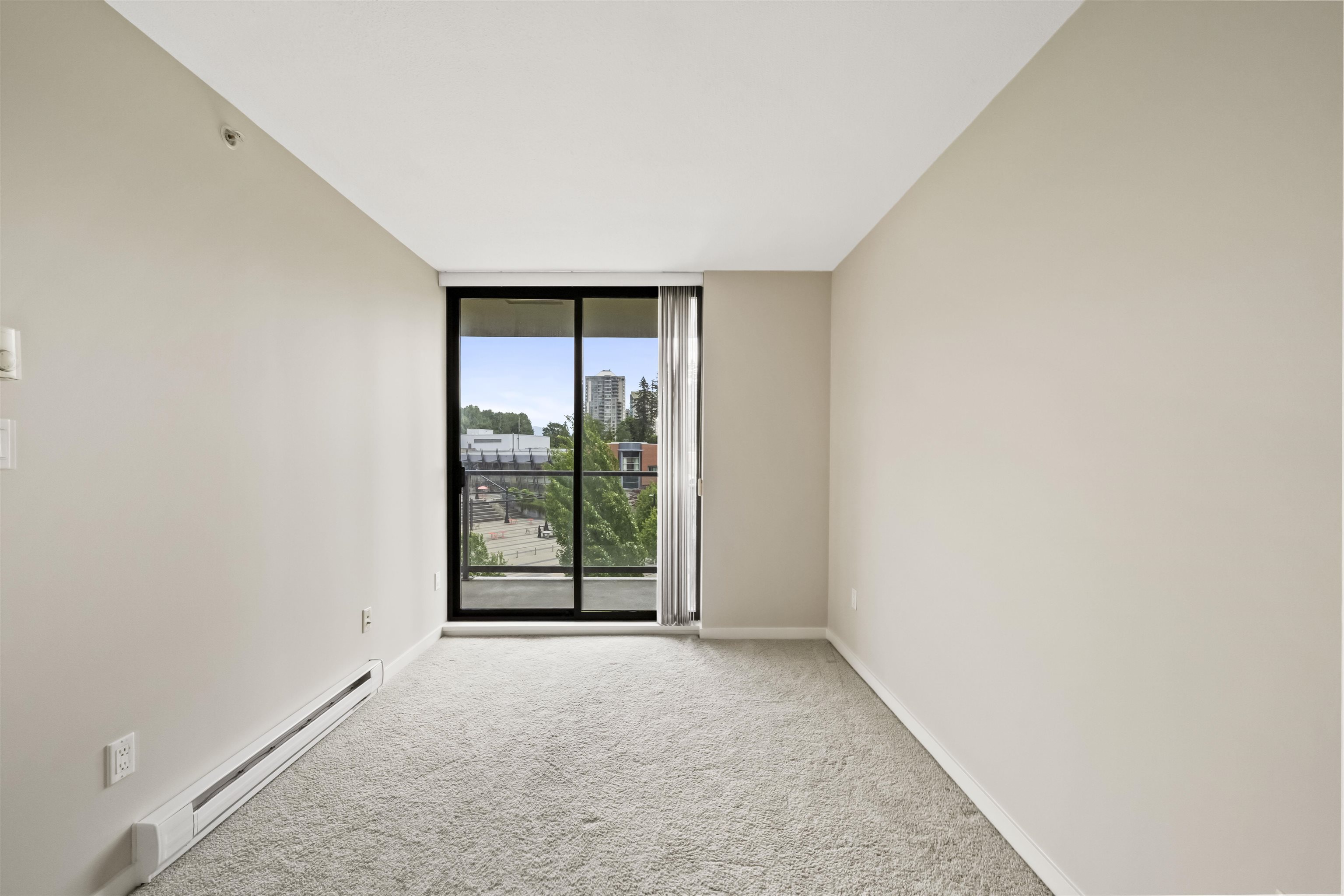 608 2982 BURLINGTON DRIVE