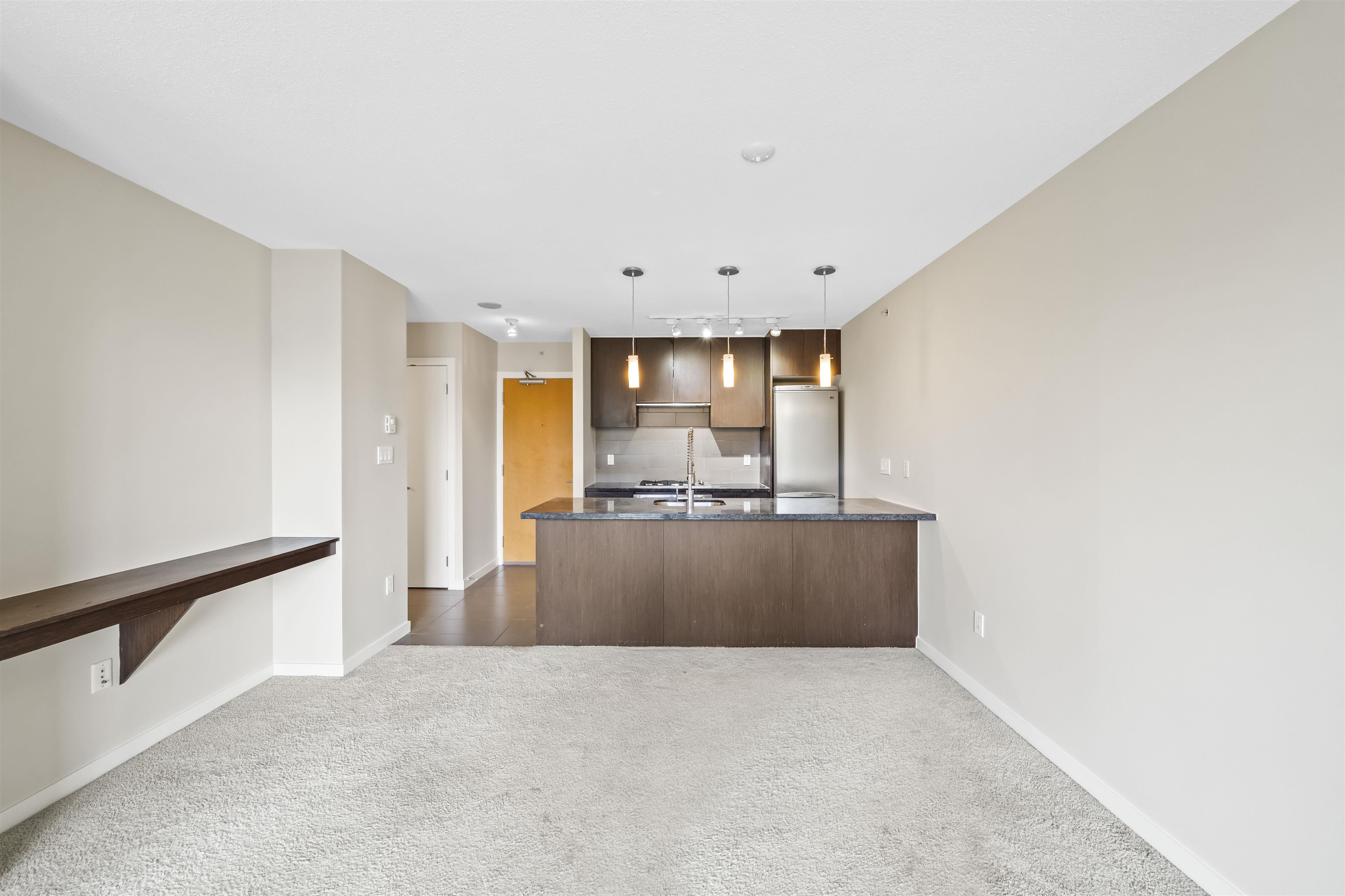608 2982 BURLINGTON DRIVE