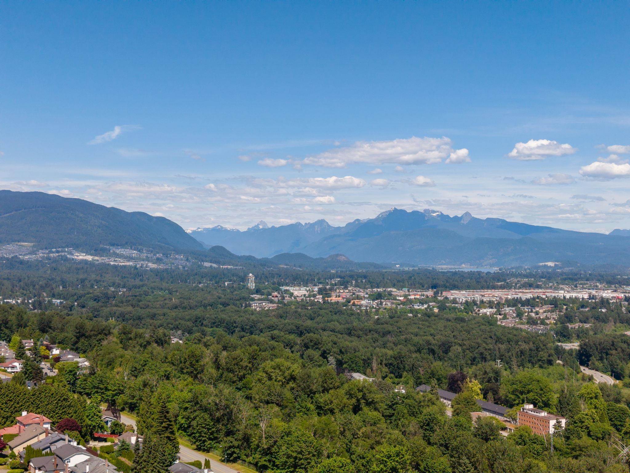 469 CARIBOO CRESCENT