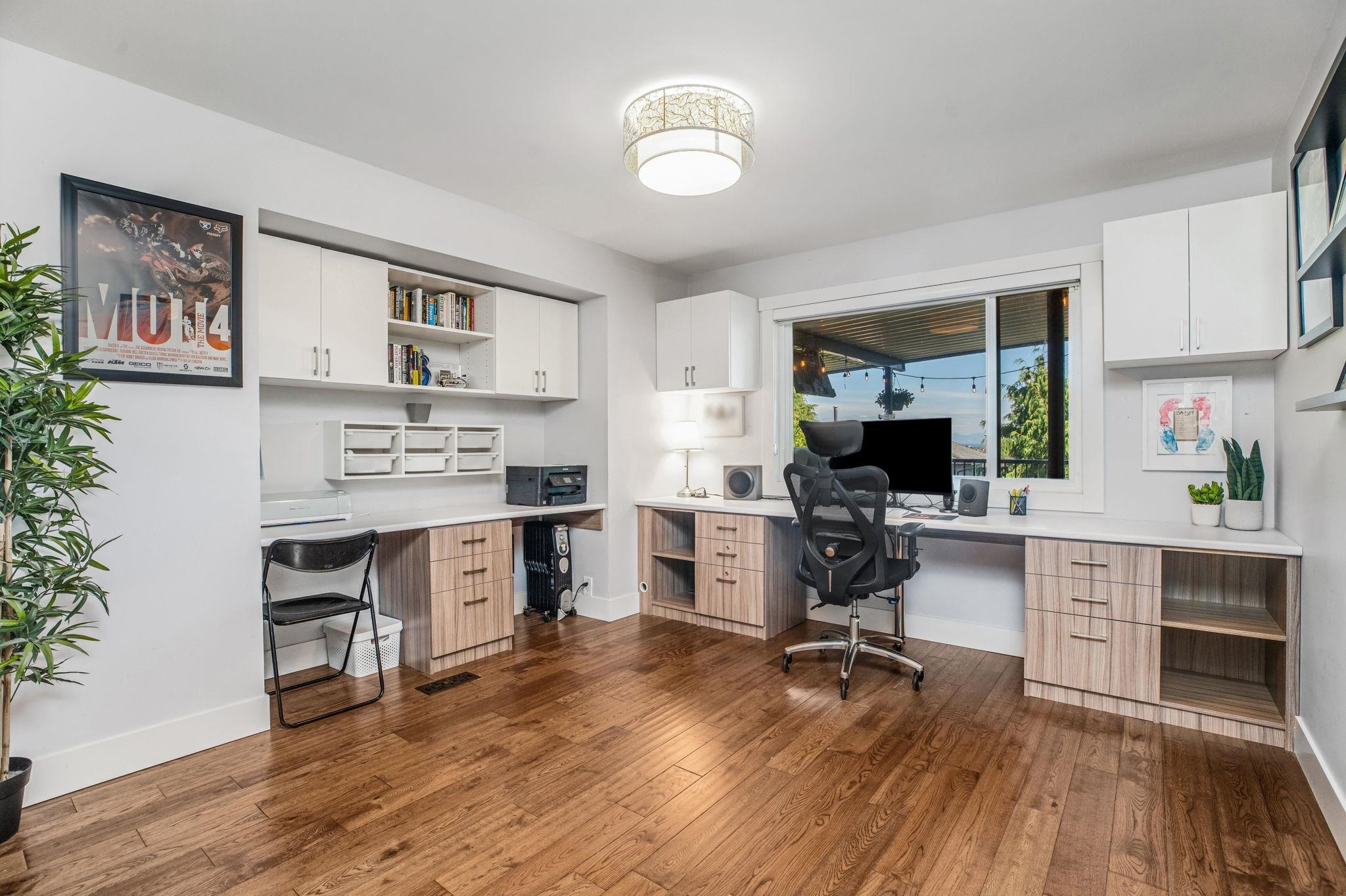 469 CARIBOO CRESCENT