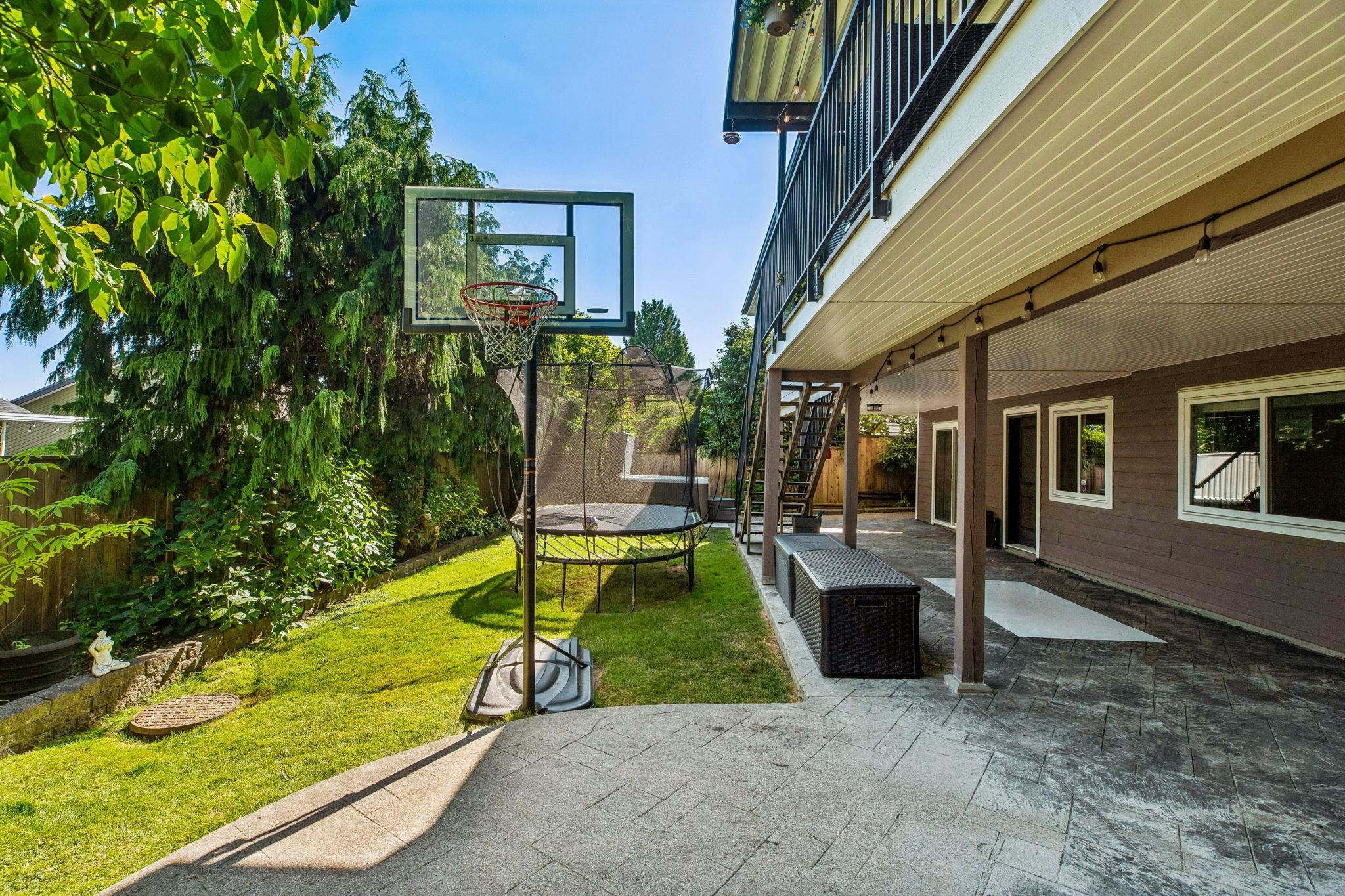 469 CARIBOO CRESCENT